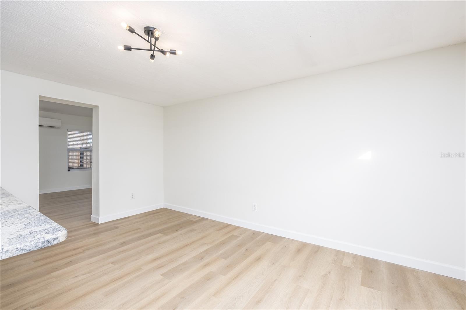 Image 21 of 41 For 5681 Cedar Street Ne