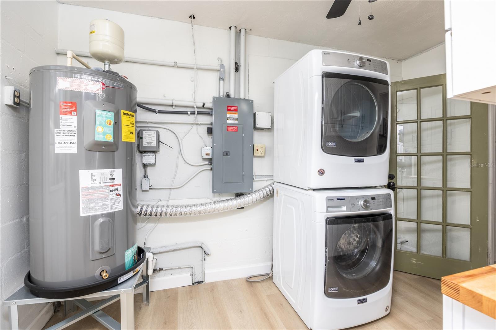 Image 32 of 41 For 5681 Cedar Street Ne