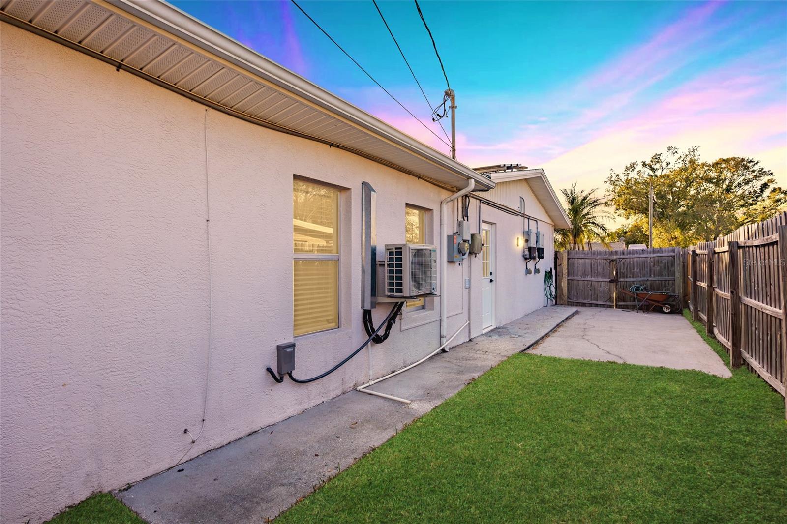 Image 35 of 41 For 5681 Cedar Street Ne