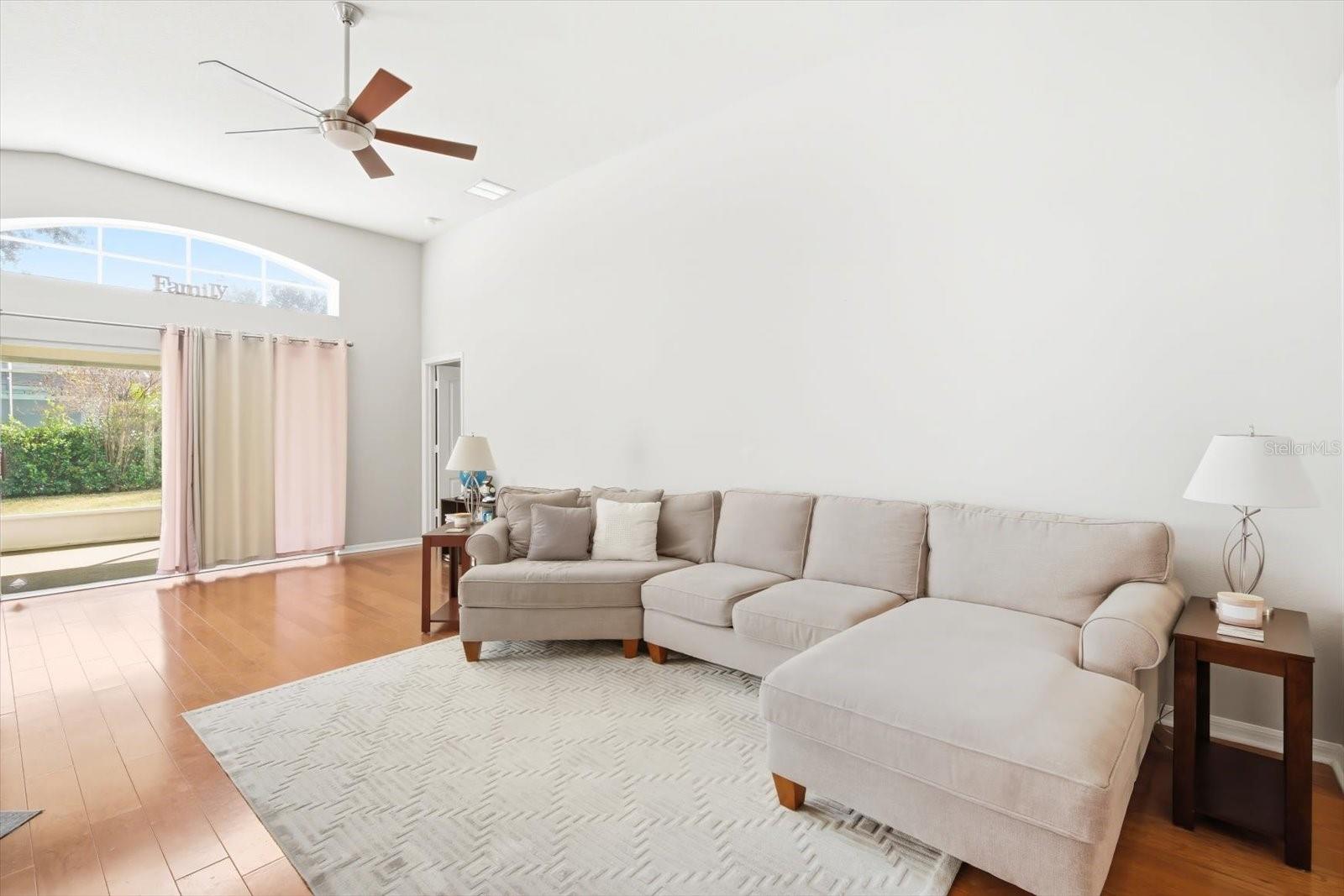 Image 8 of 34 For 5522 Terrain De Golf Drive