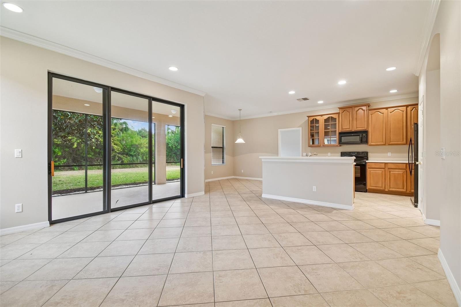 Image 17 of 67 For 127 Silver Falls Drive