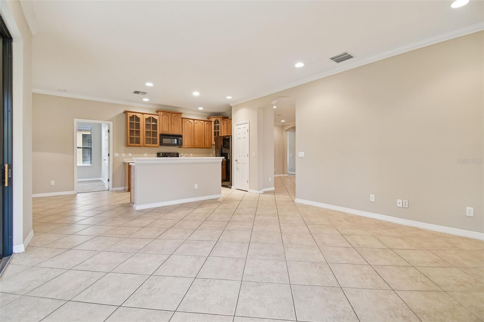 Image 18 of 67 For 127 Silver Falls Drive