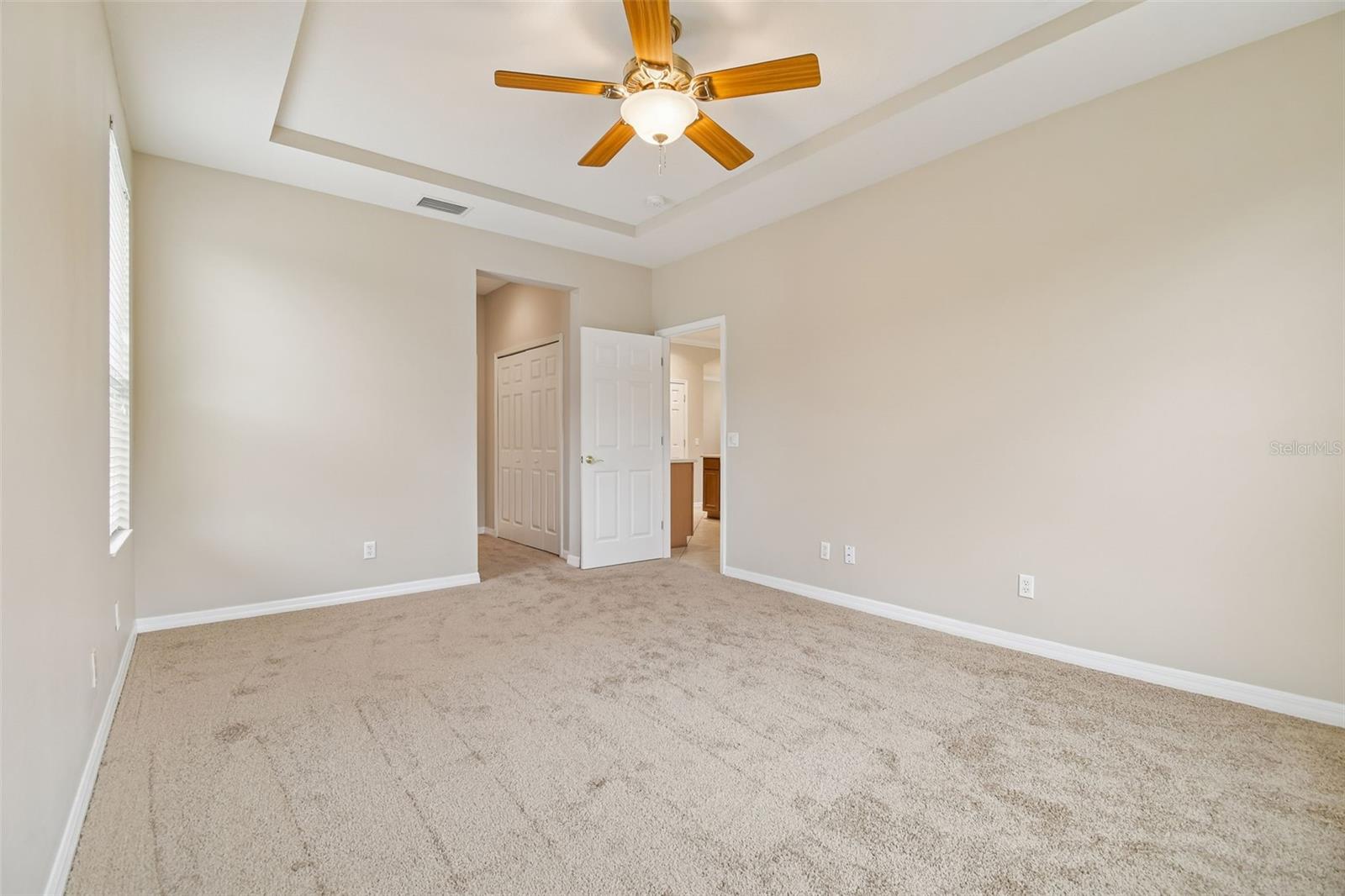 Image 36 of 67 For 127 Silver Falls Drive