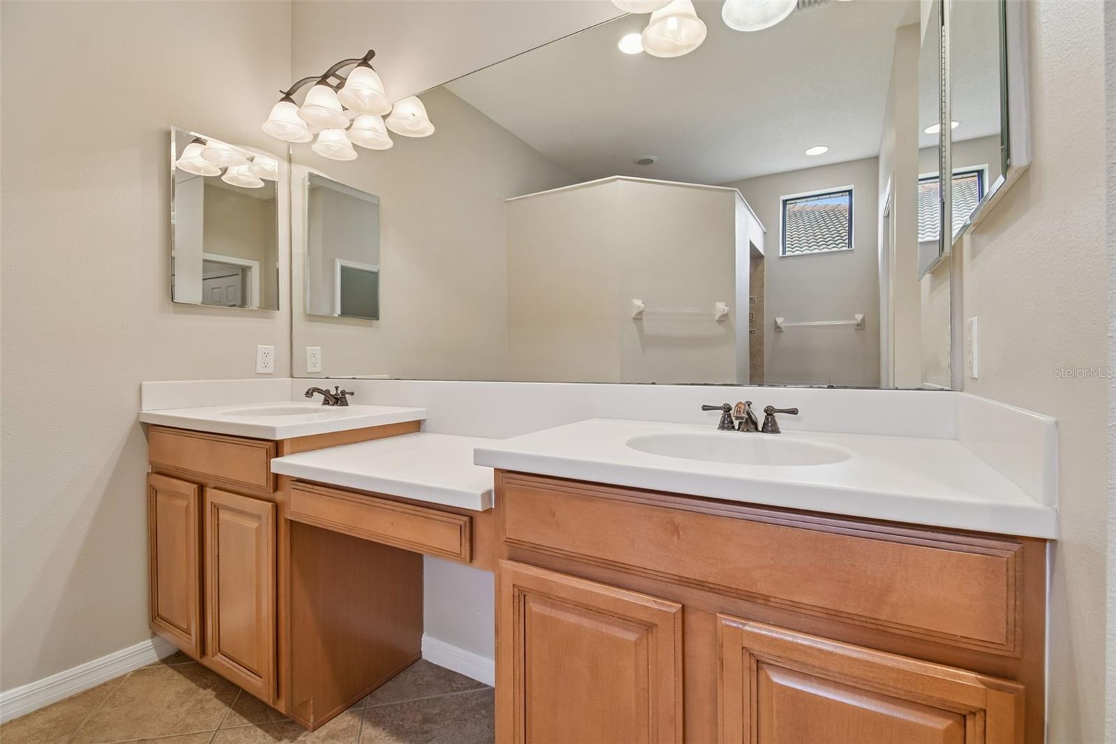 Image 38 of 67 For 127 Silver Falls Drive