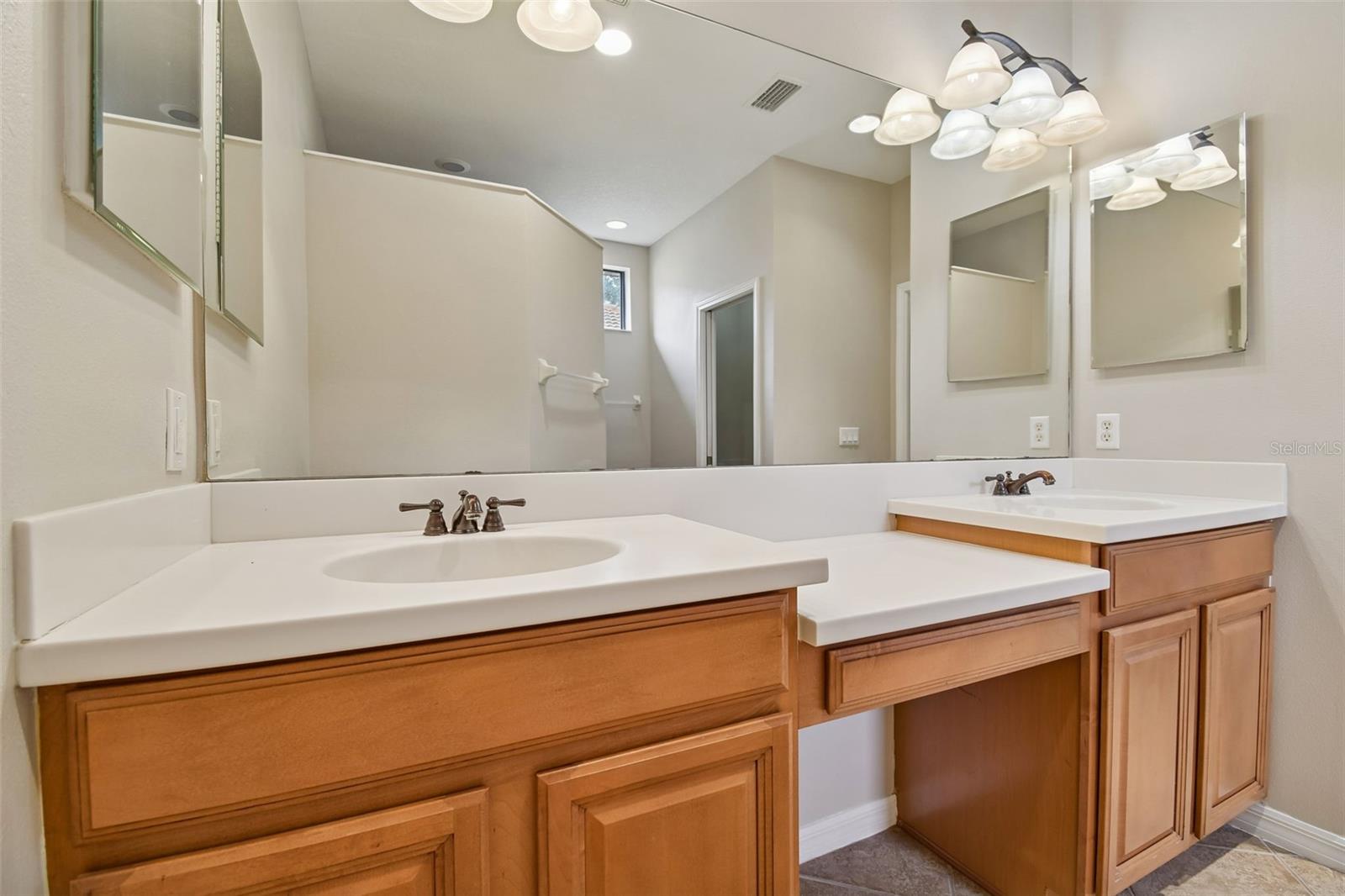 Image 39 of 67 For 127 Silver Falls Drive