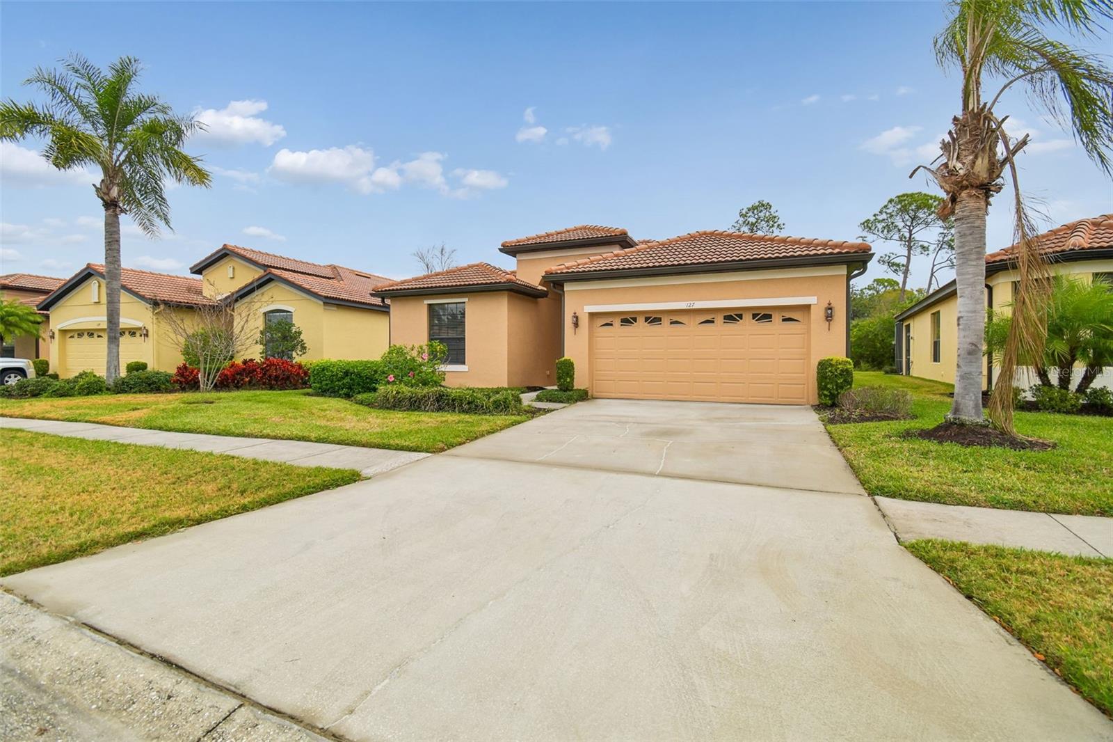 Image 48 of 67 For 127 Silver Falls Drive