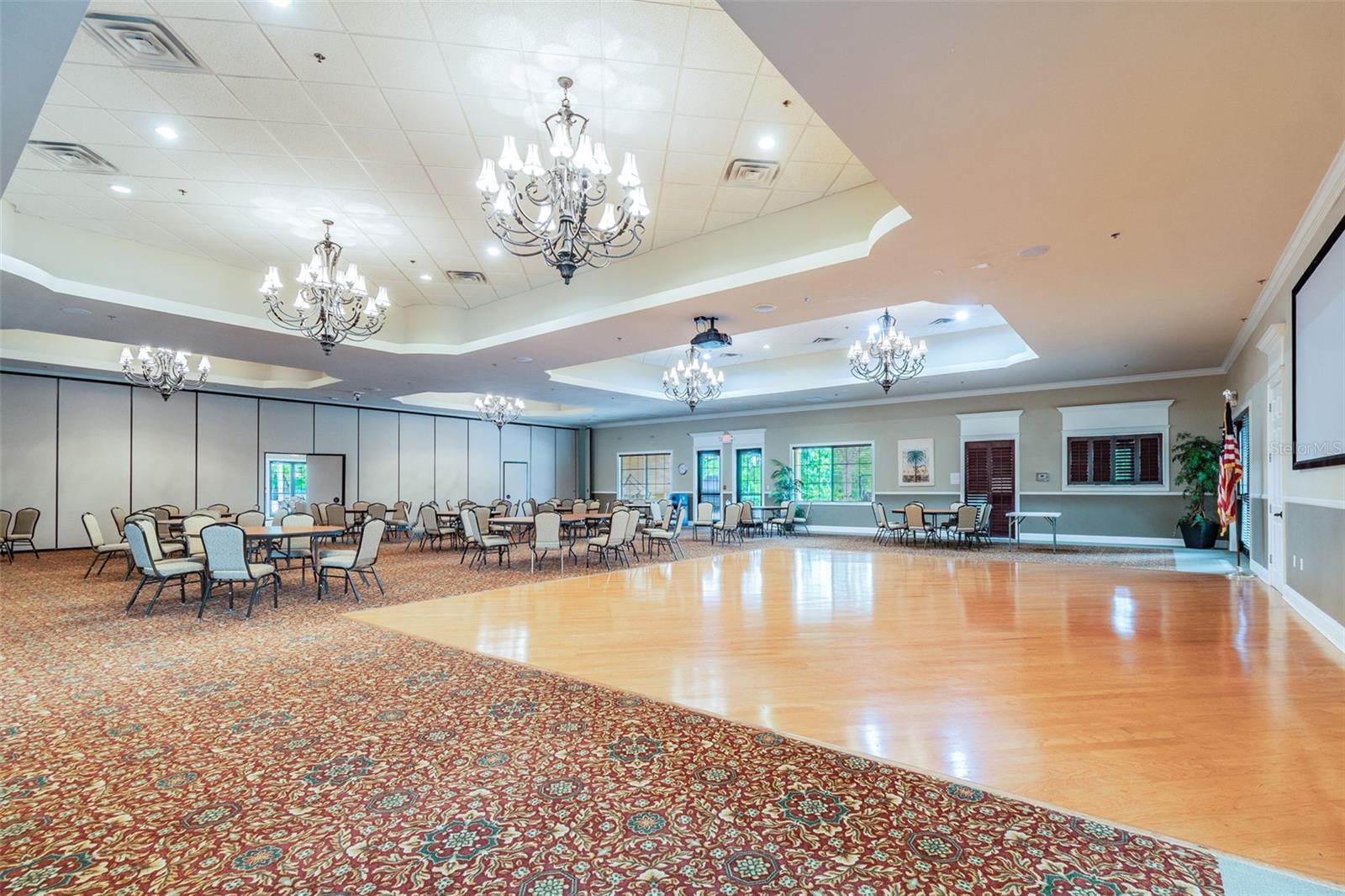 Image 58 of 67 For 127 Silver Falls Drive