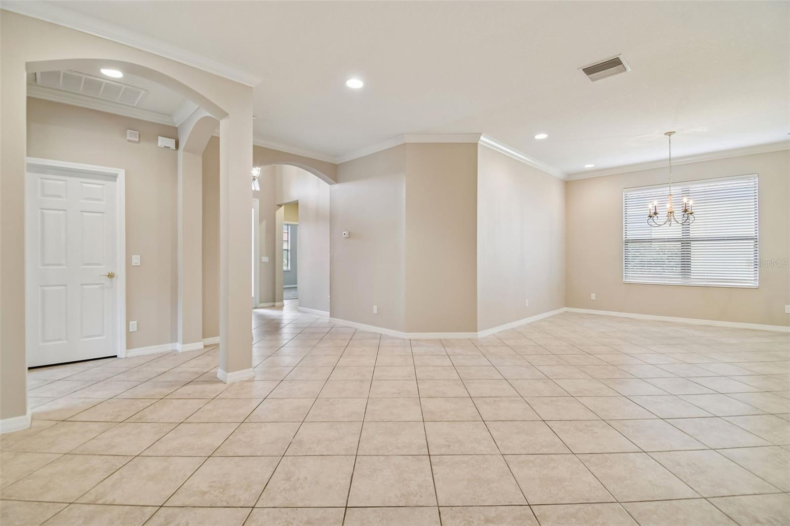 Image 8 of 67 For 127 Silver Falls Drive