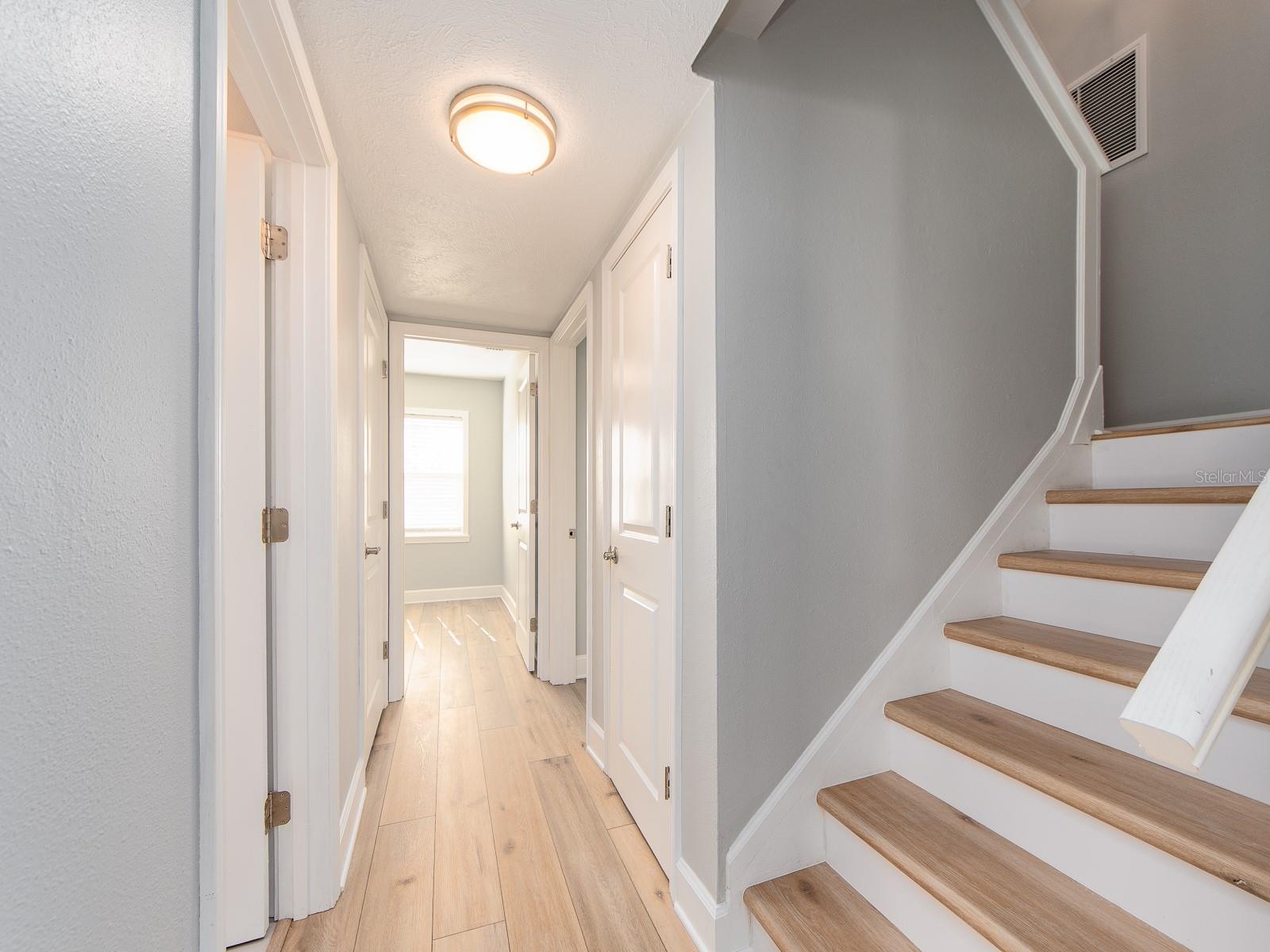 Image 18 of 43 For 1241 Hercules Avenue