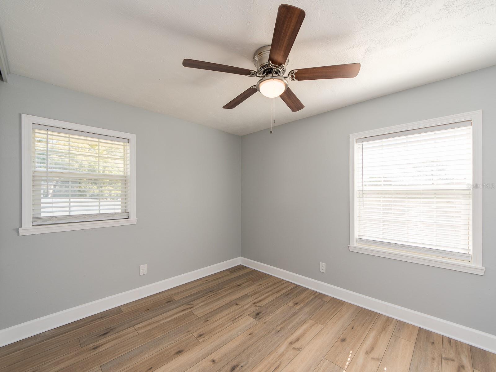 Image 23 of 43 For 1241 Hercules Avenue