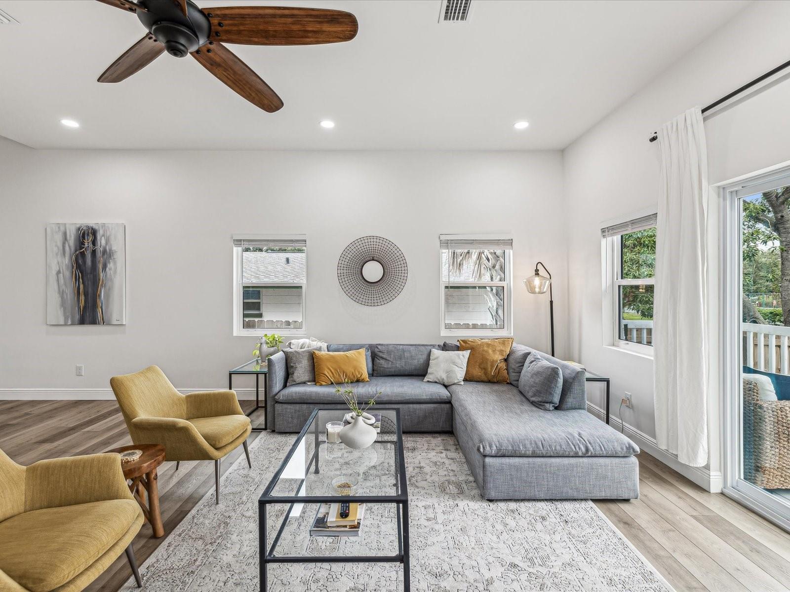 Image 23 of 90 For 605 12th Avenue N