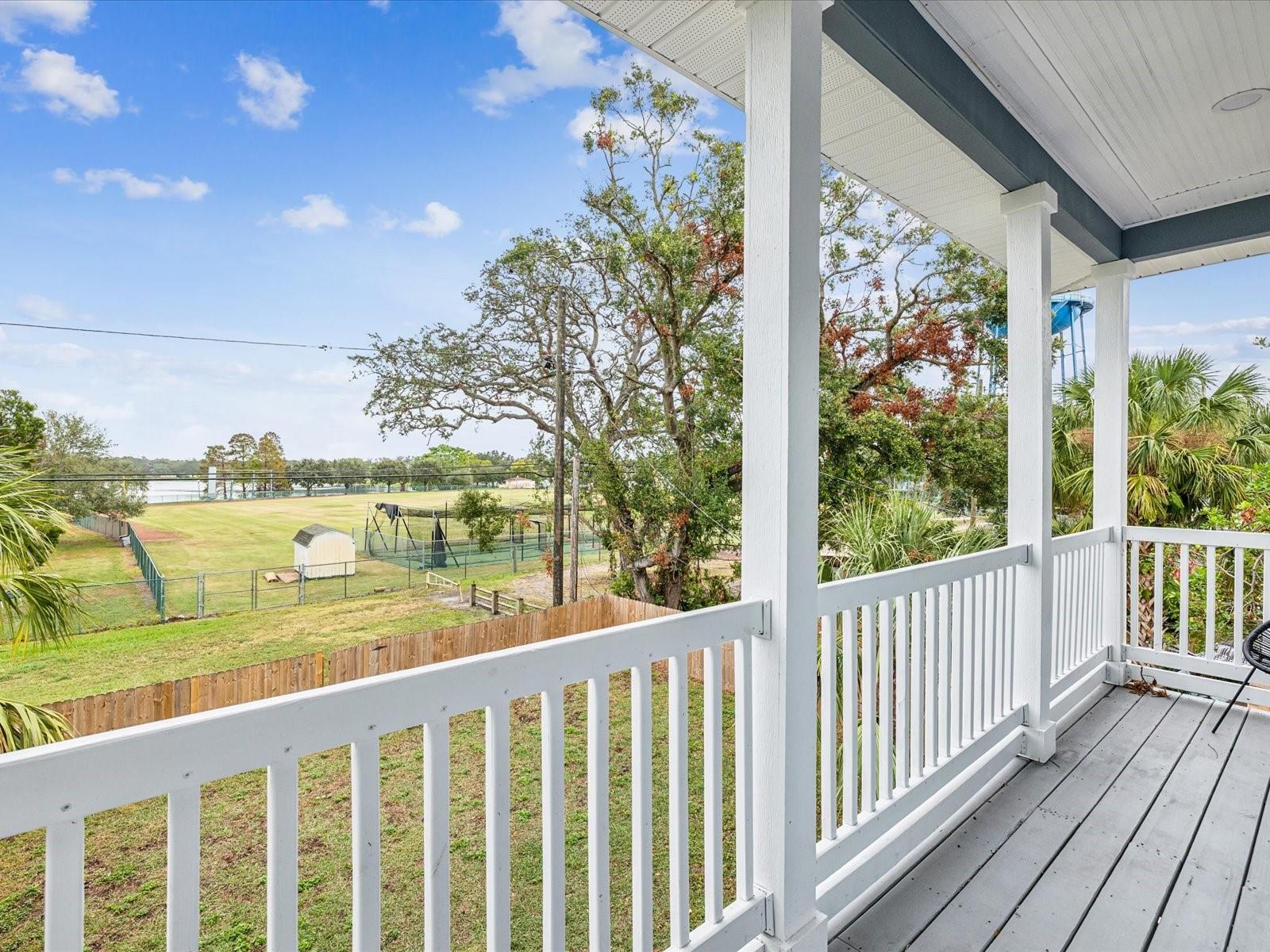 Image 32 of 90 For 605 12th Avenue N