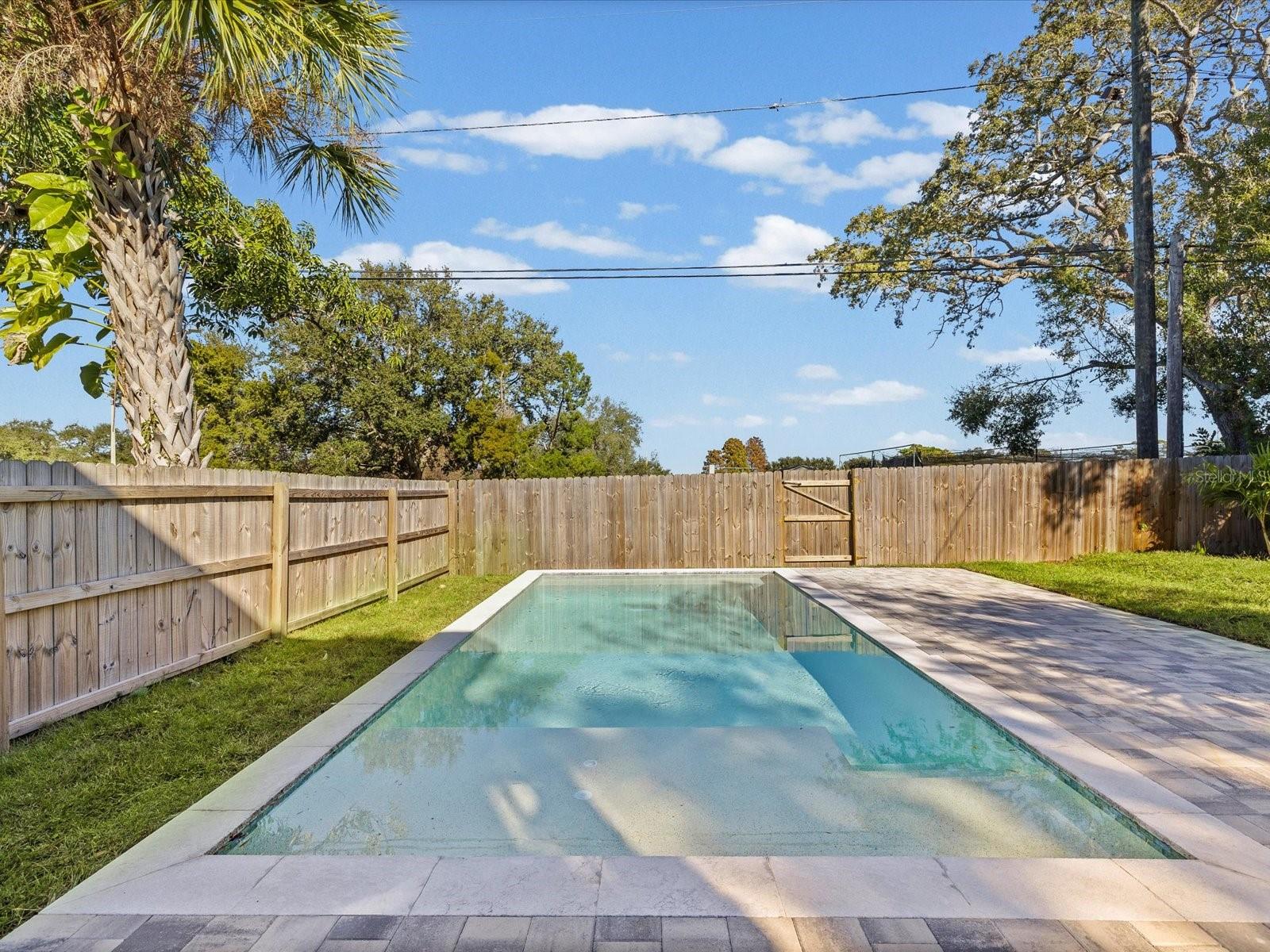 Image 36 of 90 For 605 12th Avenue N