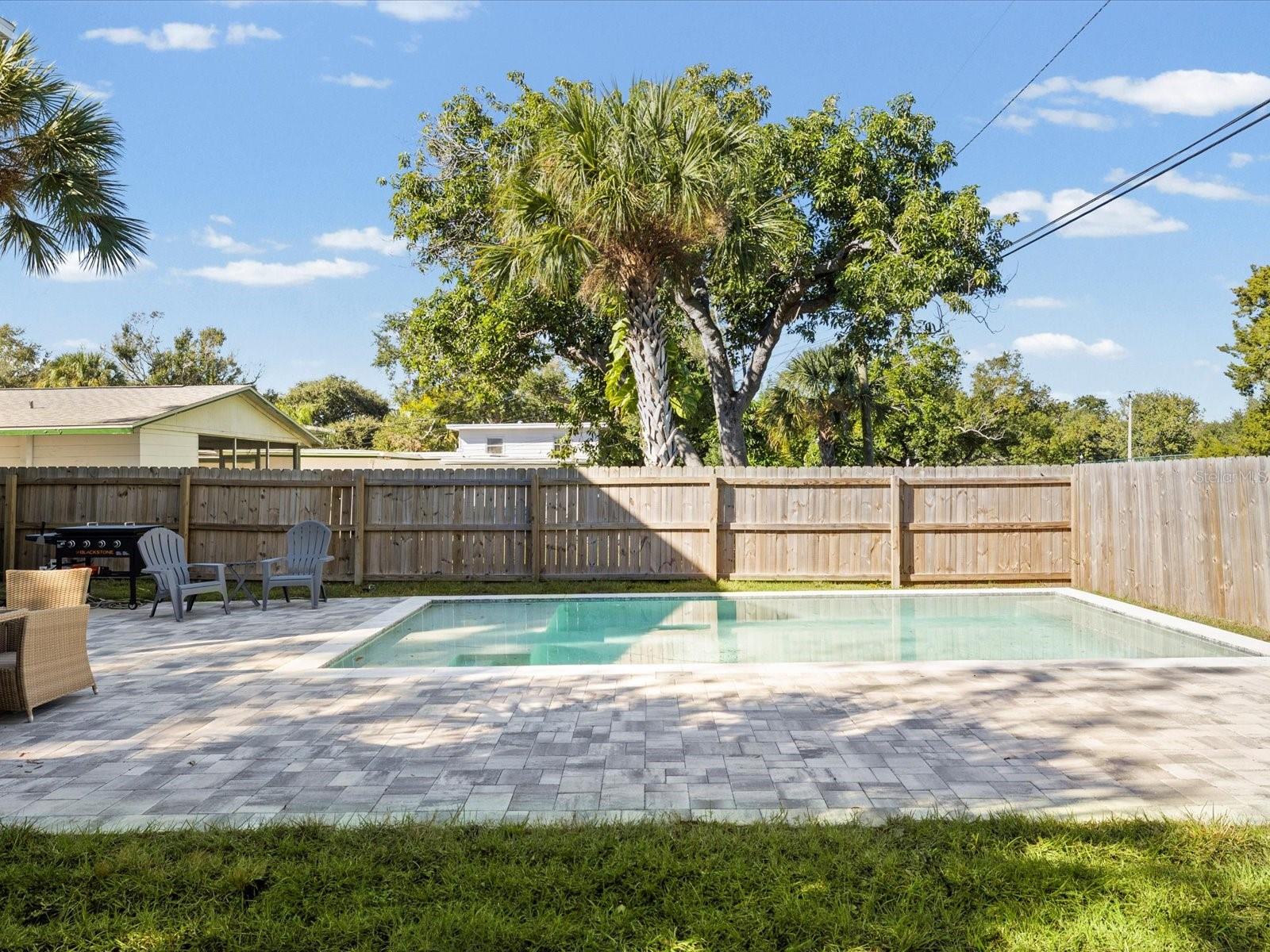 Image 37 of 90 For 605 12th Avenue N