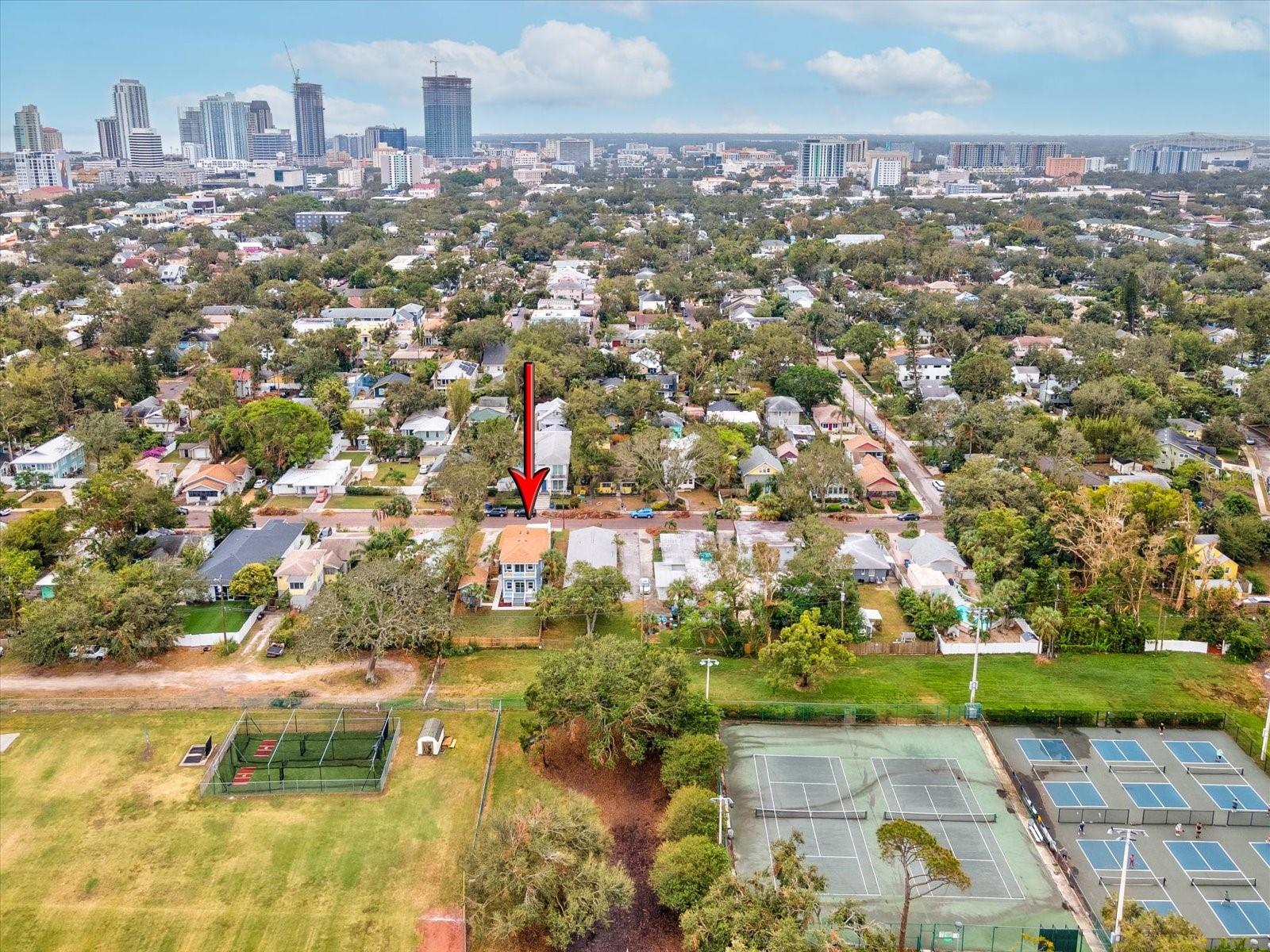 Image 63 of 90 For 605 12th Avenue N