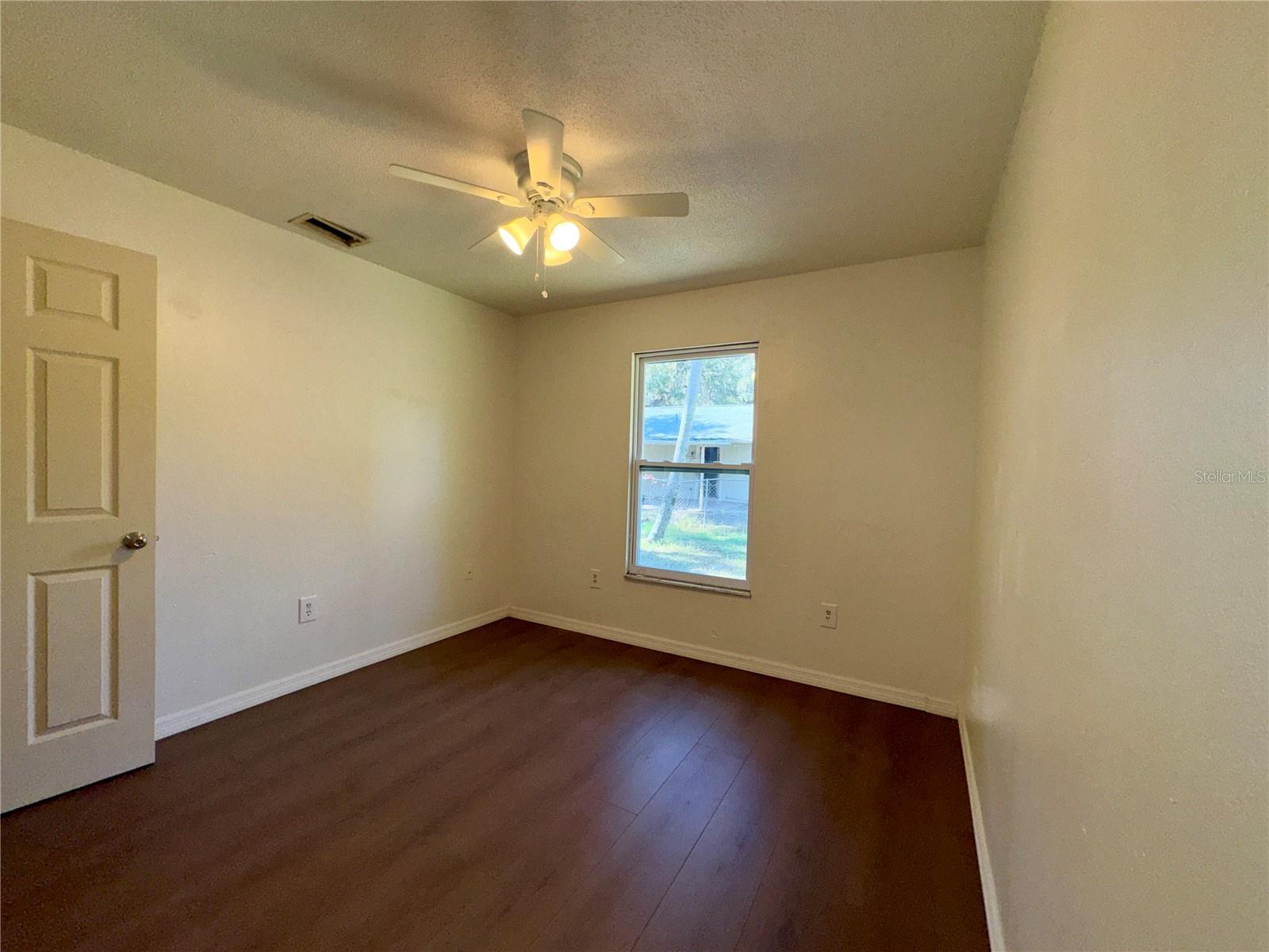 Image 18 of 22 For 1837 6th Avenue E