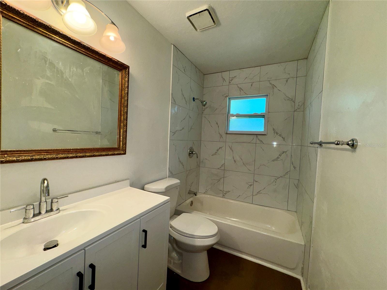 Image 20 of 22 For 1837 6th Avenue E