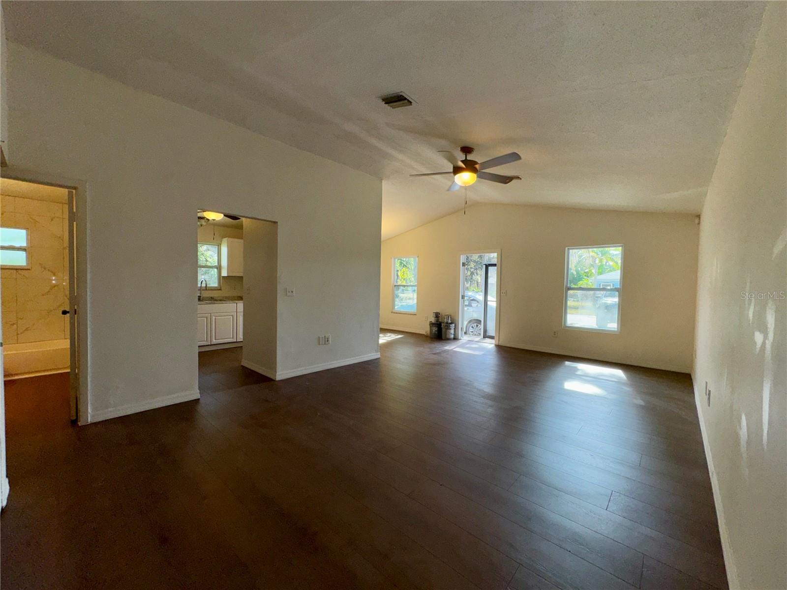 Image 5 of 22 For 1837 6th Avenue E