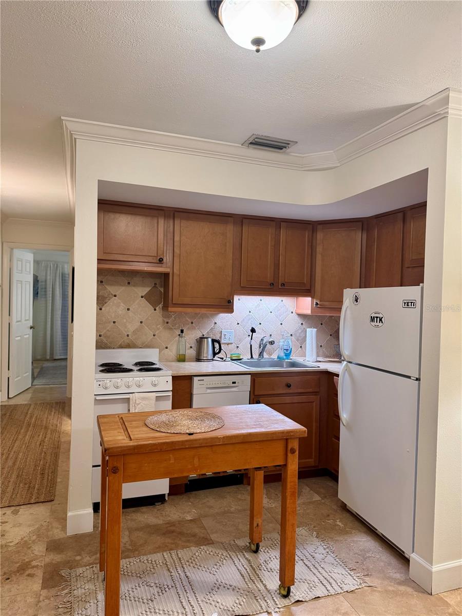 Image 4 of 11 For 4513 Oak Drive Q62a