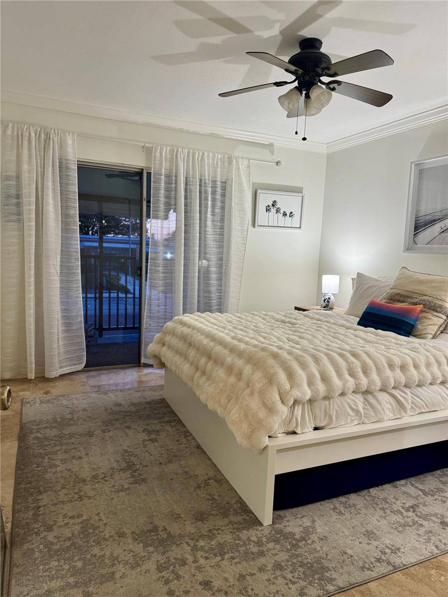 Image 5 of 11 For 4513 Oak Drive Q62a