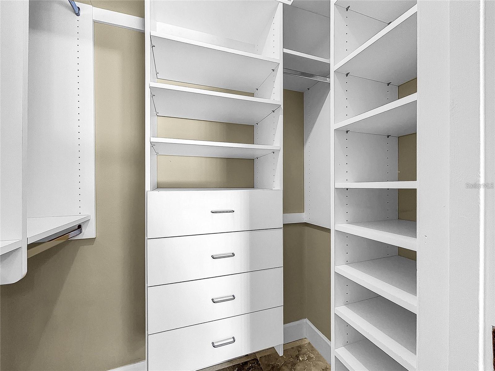 Image 6 of 11 For 4513 Oak Drive Q62a