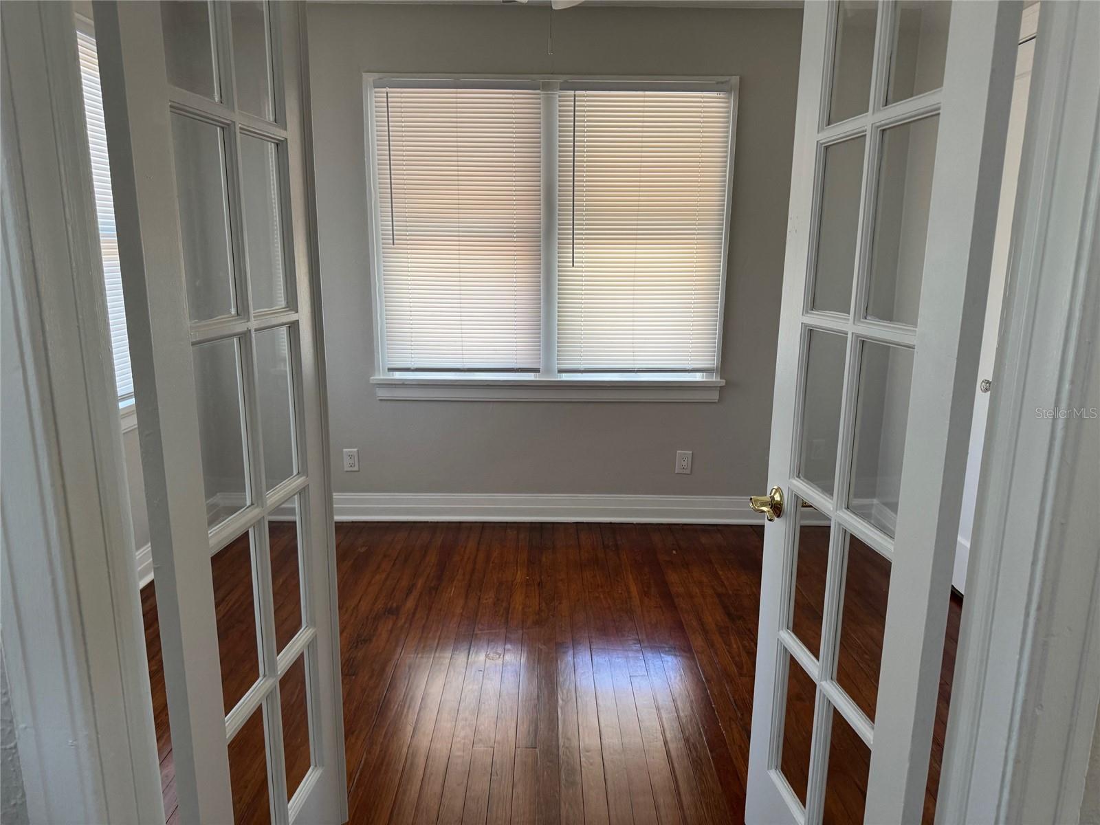 Image 12 of 25 For 2708 9th Avenue N