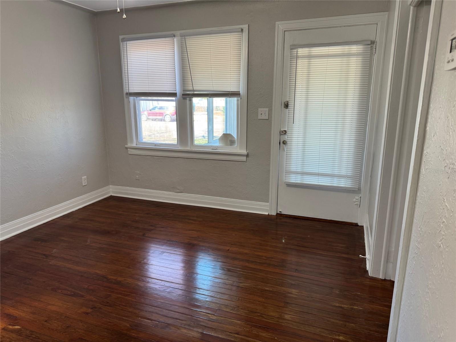 Image 17 of 25 For 2708 9th Avenue N