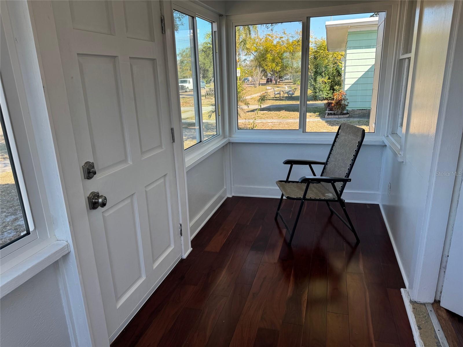 Image 23 of 25 For 2708 9th Avenue N