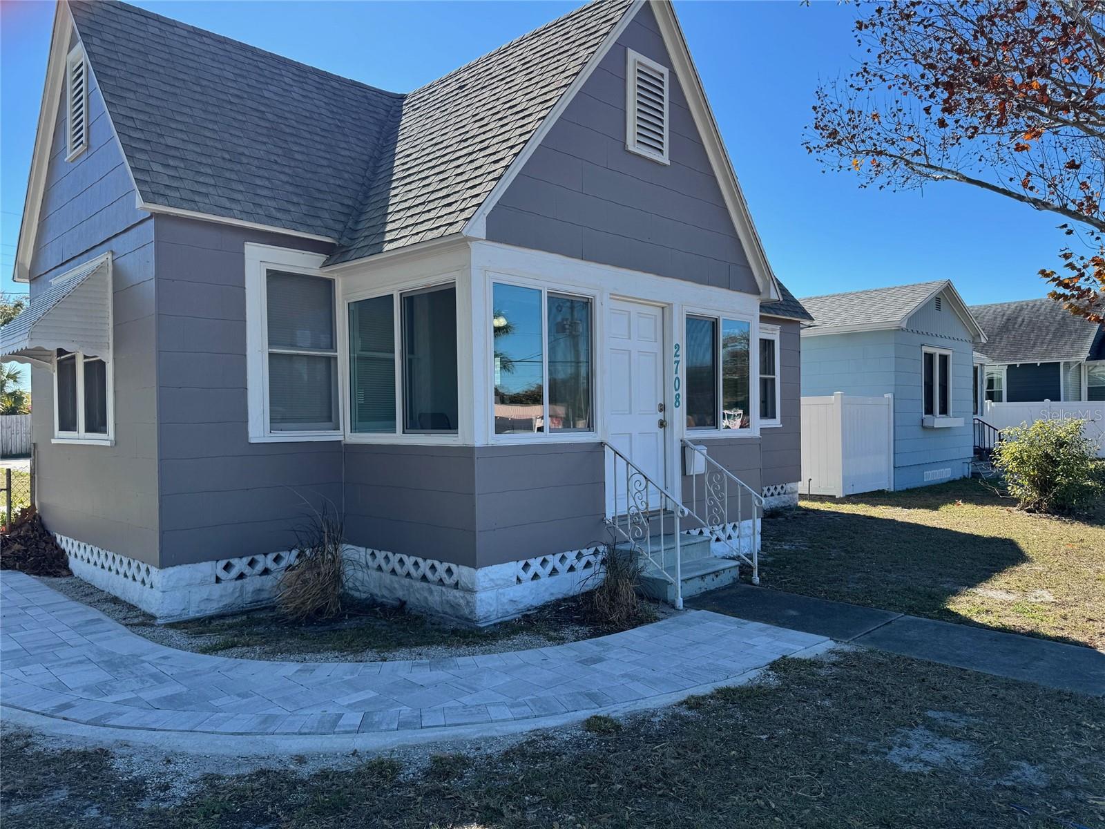 Image 4 of 25 For 2708 9th Avenue N