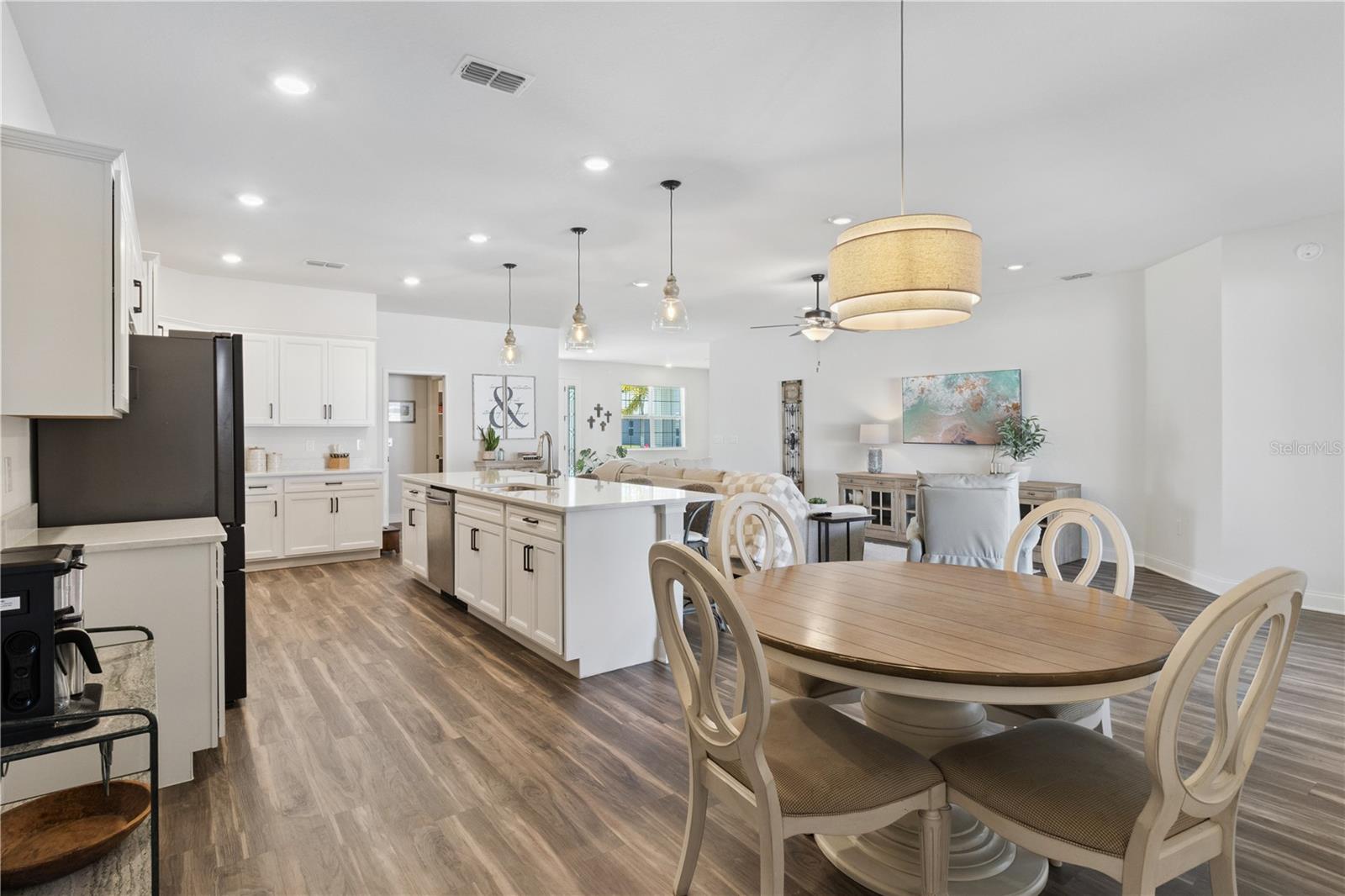 Image 12 of 51 For 6906 Treymont Drive