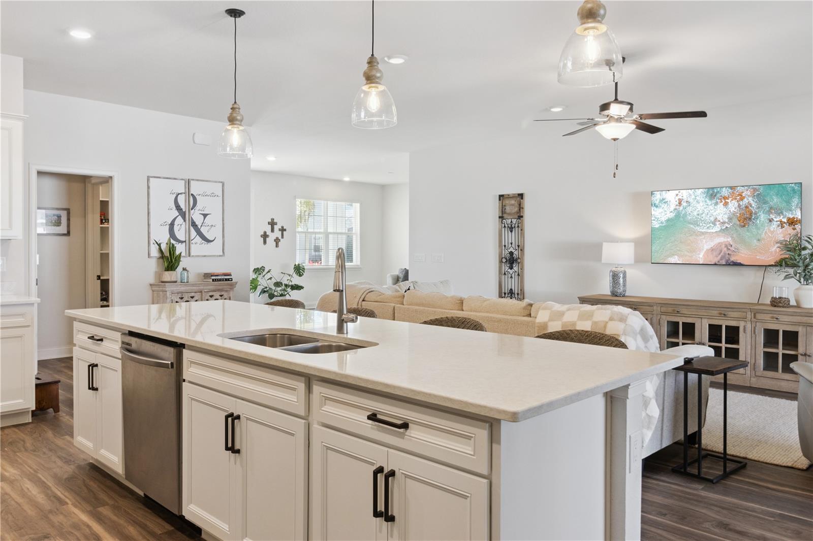 Image 14 of 51 For 6906 Treymont Drive