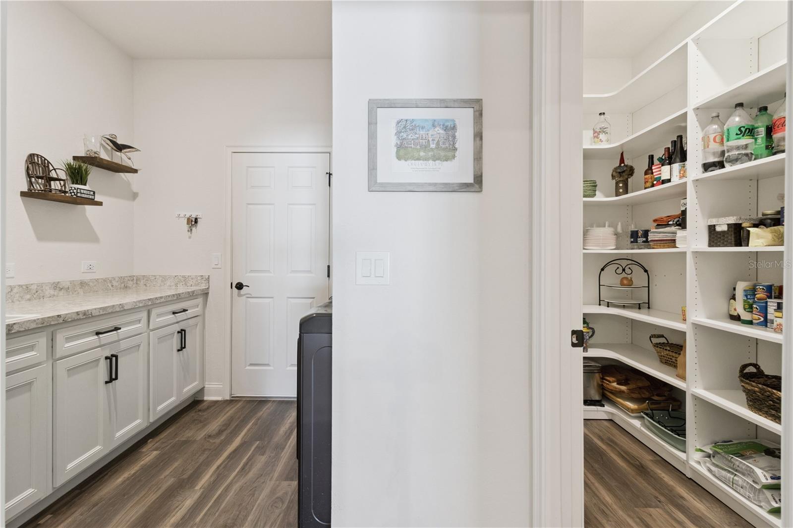 Image 17 of 51 For 6906 Treymont Drive