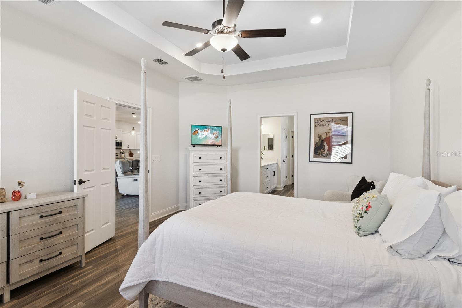 Image 21 of 51 For 6906 Treymont Drive