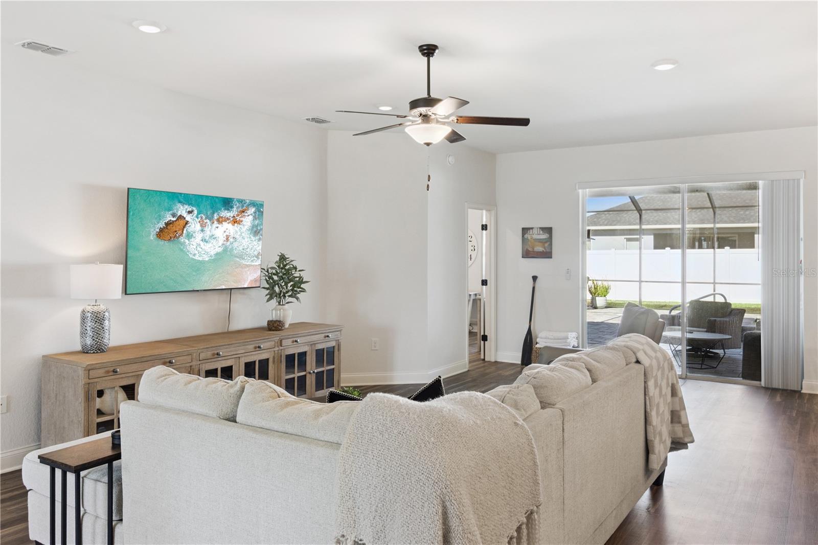 Image 8 of 51 For 6906 Treymont Drive