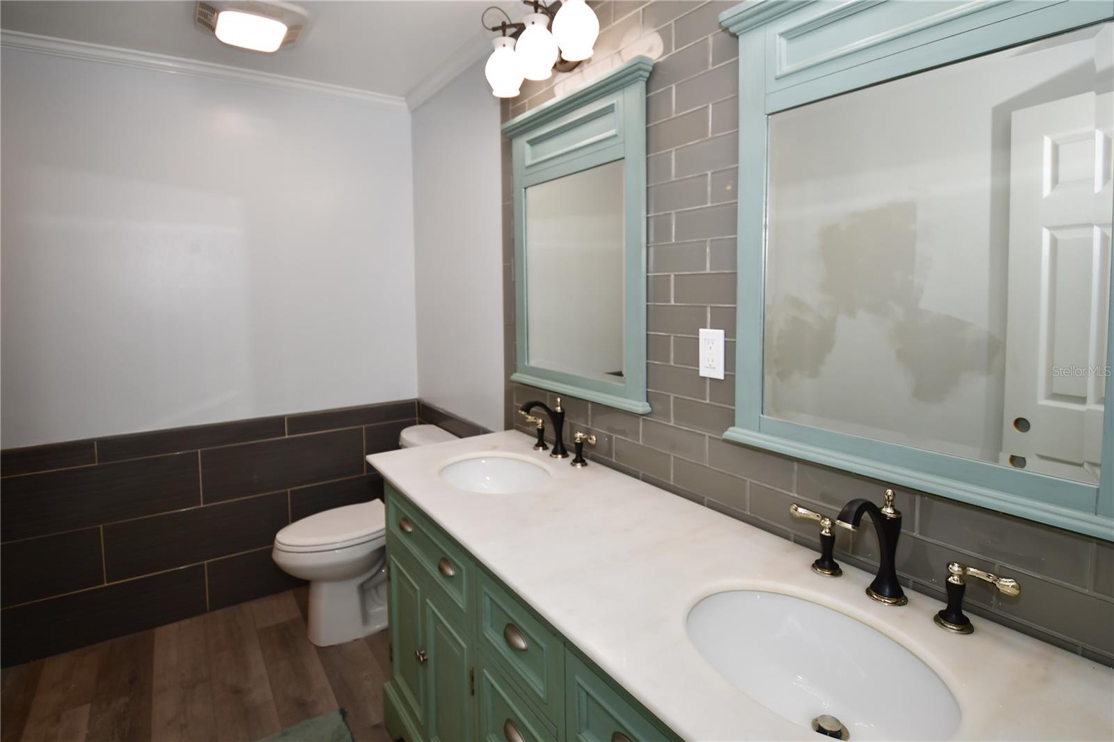 Image 14 of 53 For 6690 Burning Tree Drive