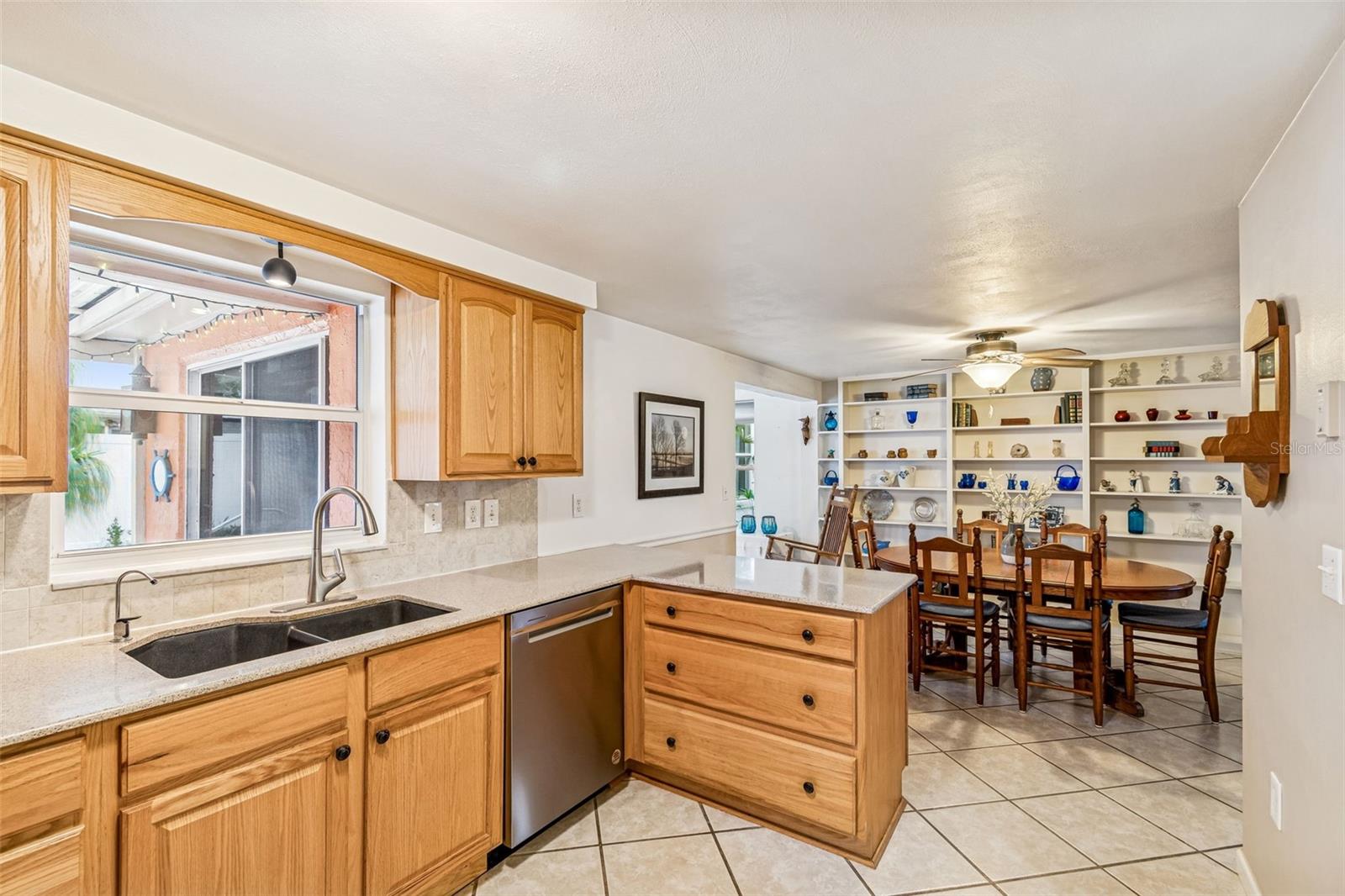 Image 10 of 27 For 7740 Hawthorn Drive