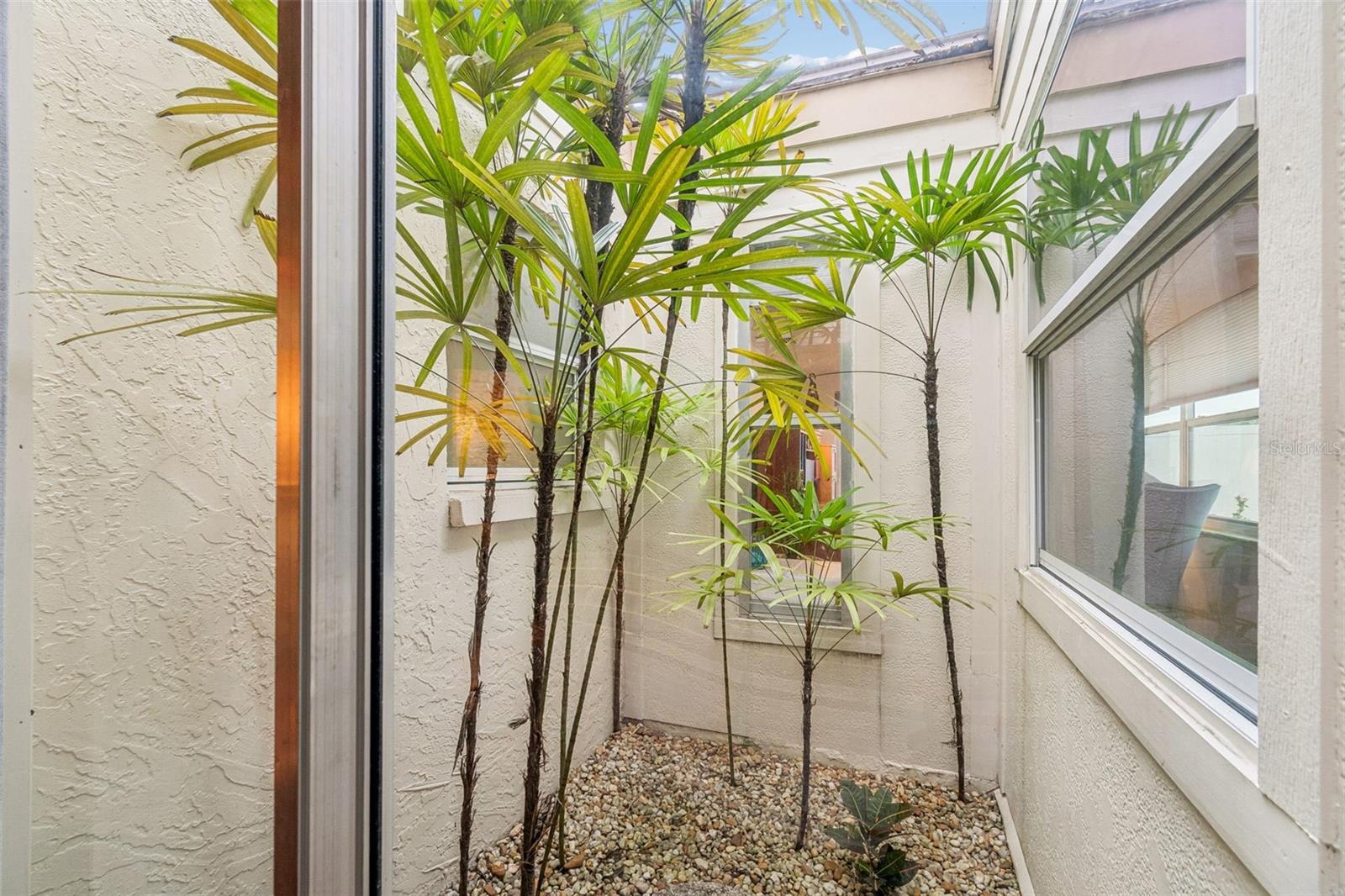 Image 23 of 27 For 7740 Hawthorn Drive