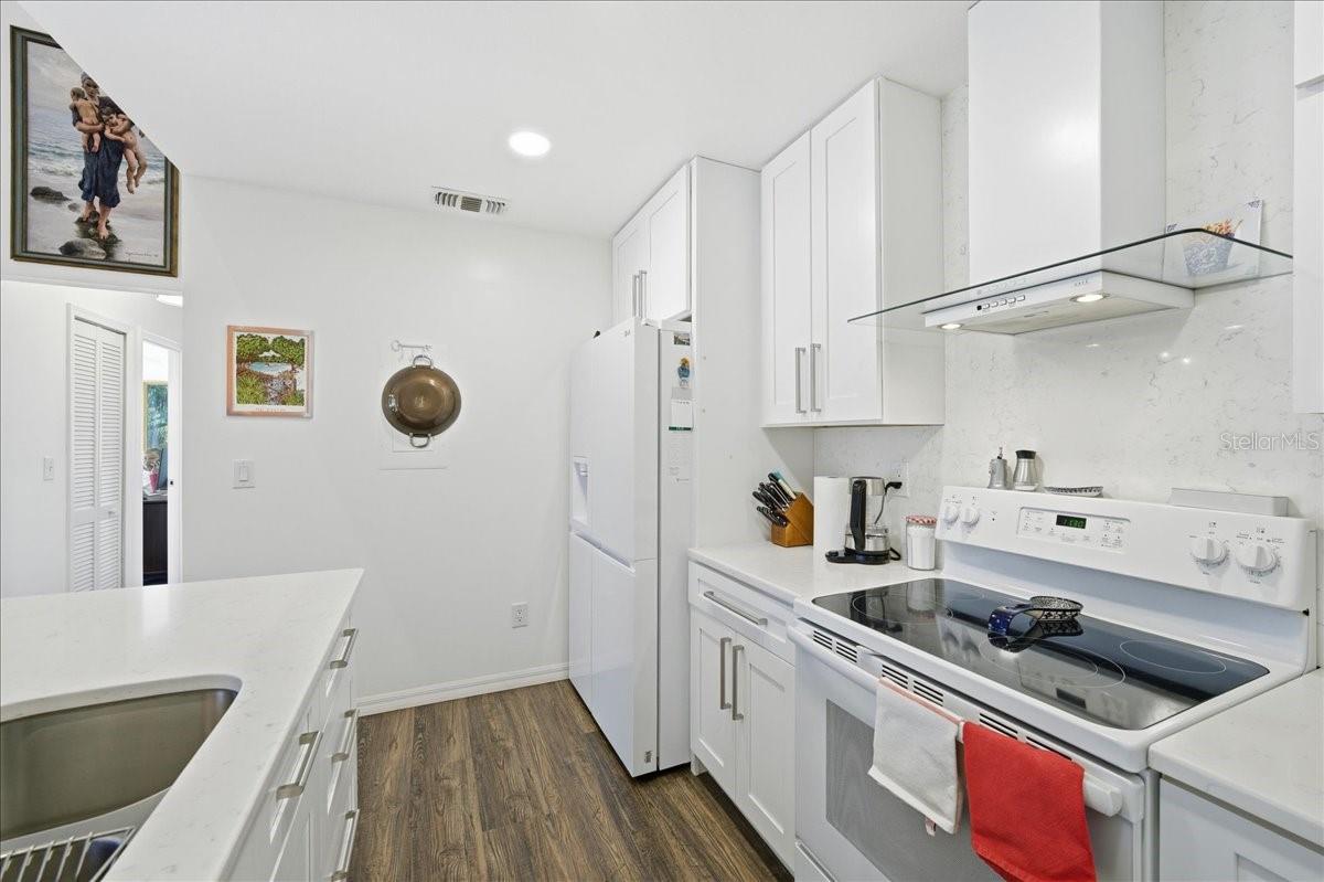 Image 17 of 45 For 1859 Bough Avenue D