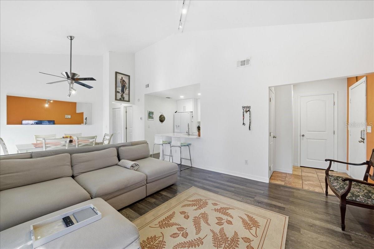 Image 5 of 45 For 1859 Bough Avenue D