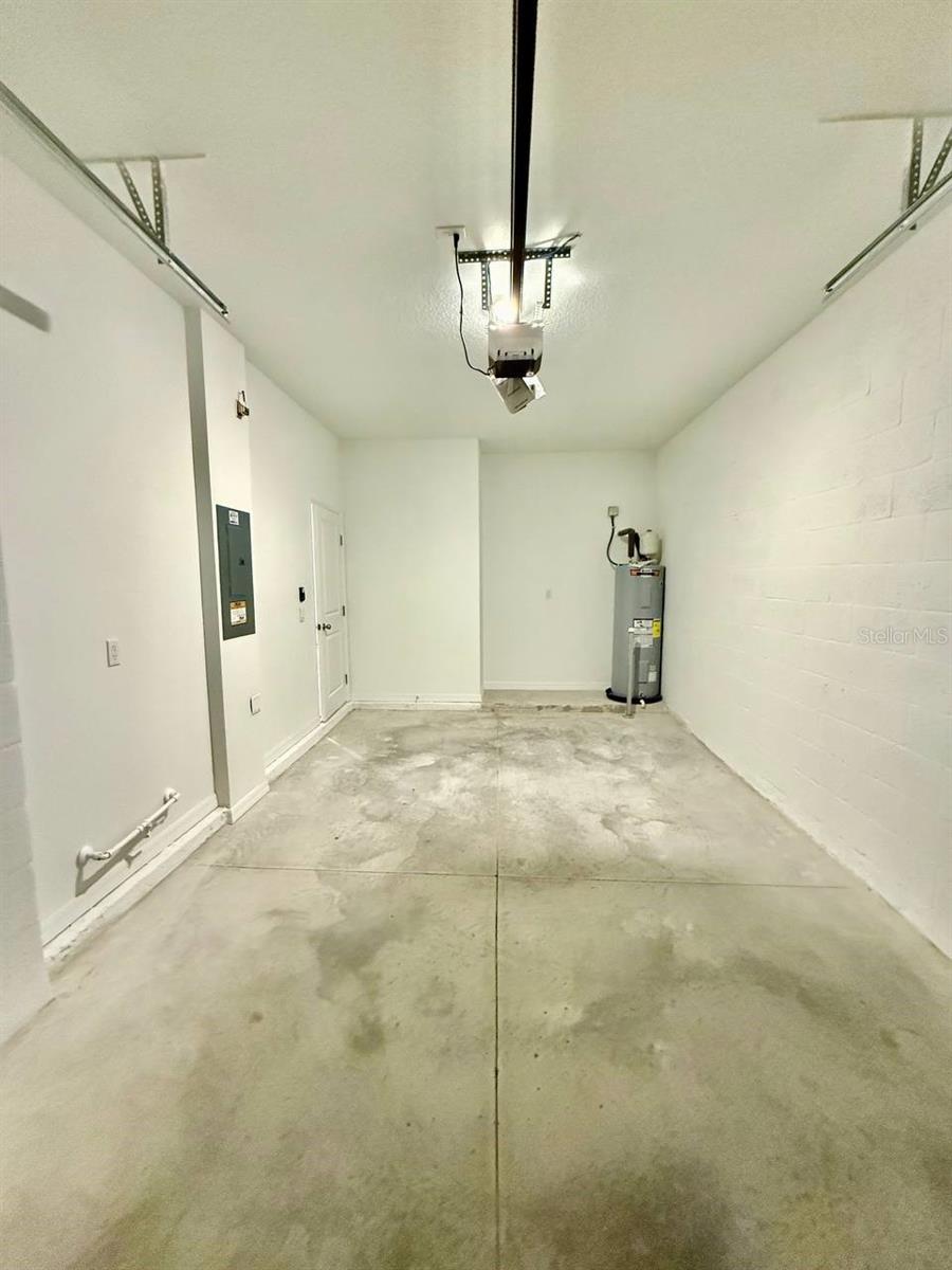 Image 31 of 36 For 11374 Velvet Apricot Drive