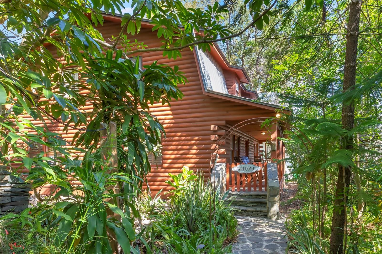 Image 3 of 66 For 809 Cardinal Avenue