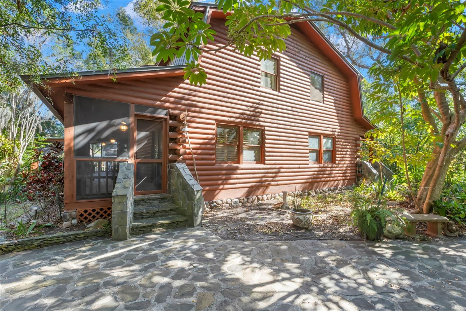 Image 4 of 66 For 809 Cardinal Avenue