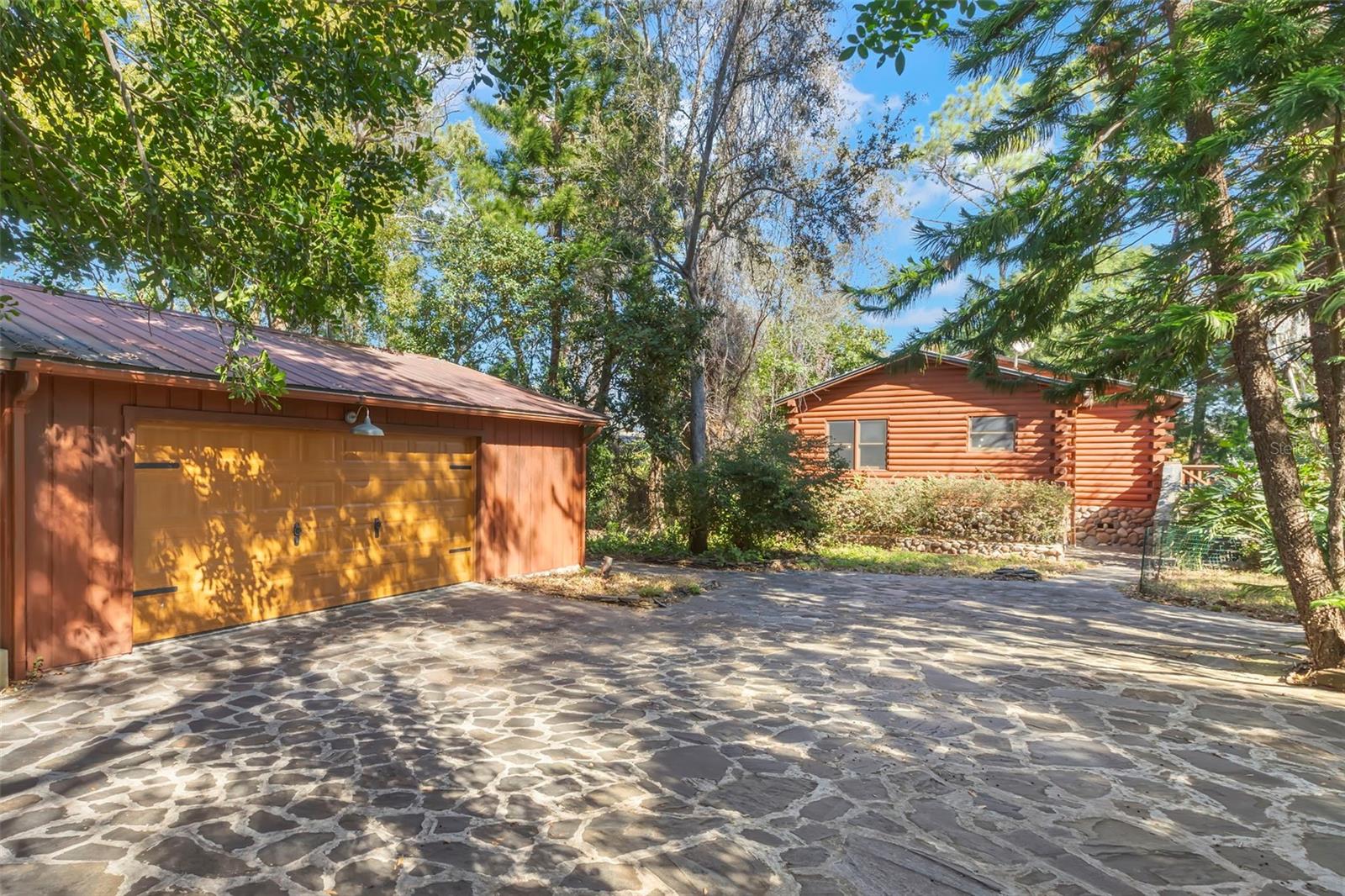 Image 47 of 66 For 809 Cardinal Avenue