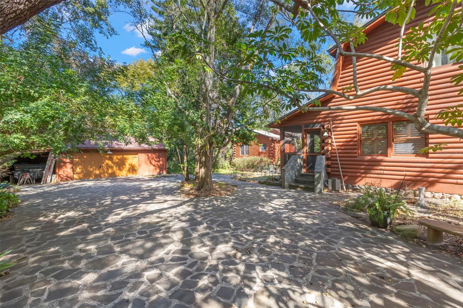 Image 48 of 66 For 809 Cardinal Avenue