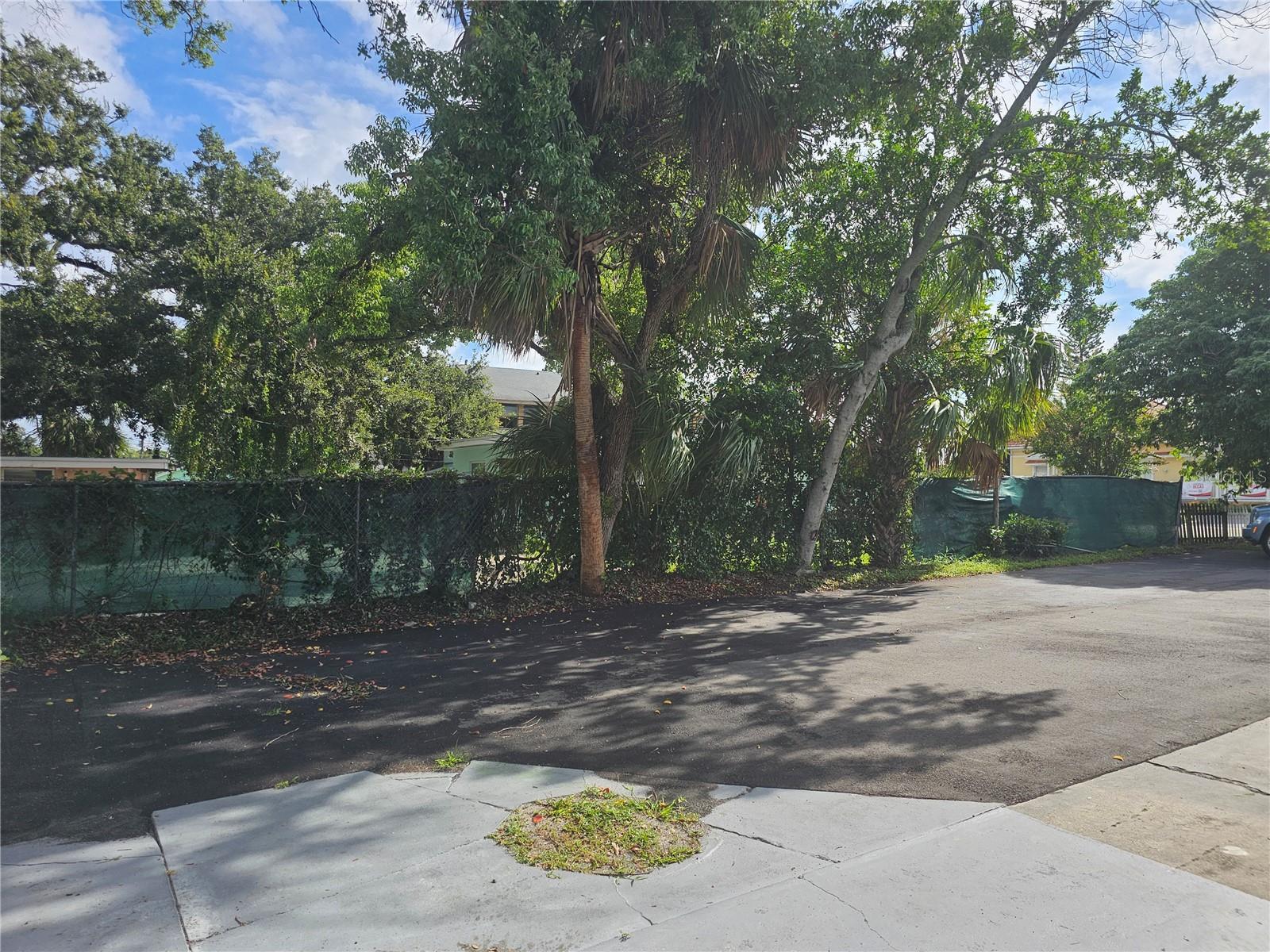 Image 17 of 19 For 1408 Fort Harrison Avenue B