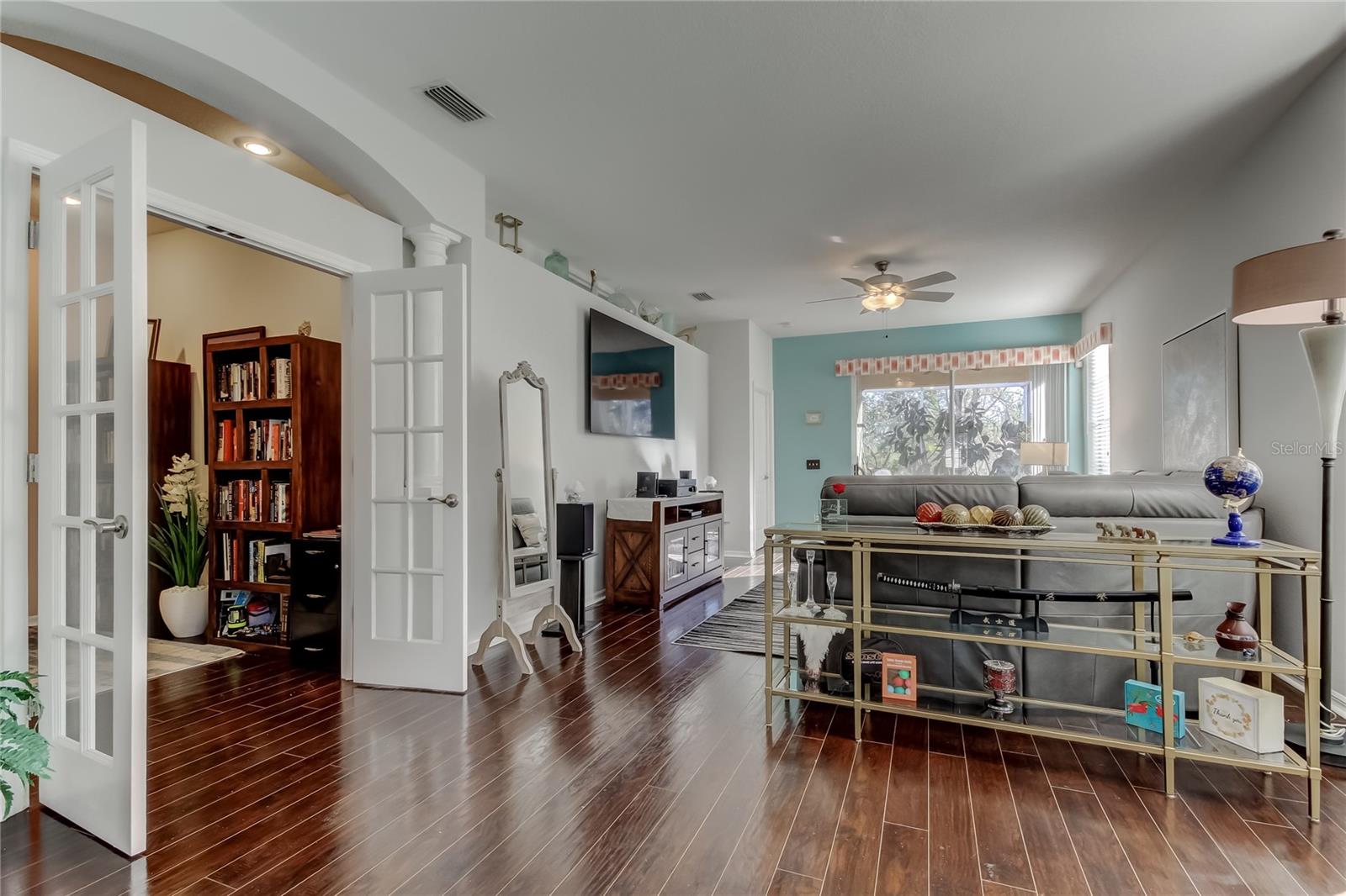 Image 5 of 65 For 19131 Lake Audubon Drive