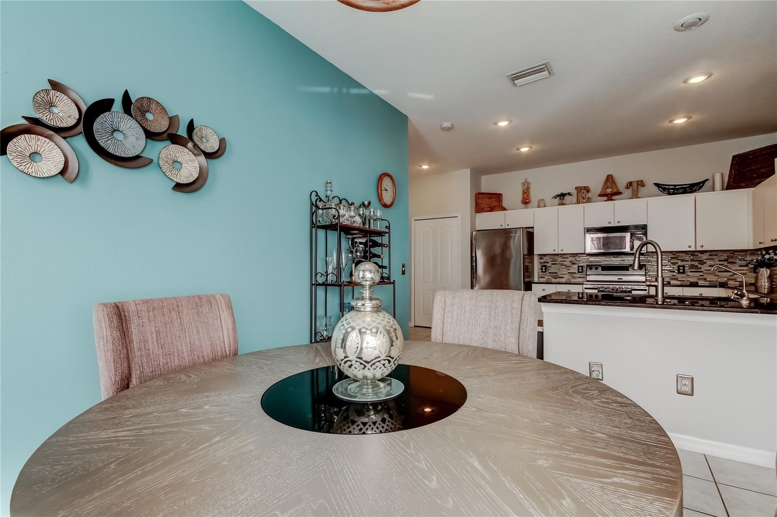 Image 9 of 65 For 19131 Lake Audubon Drive