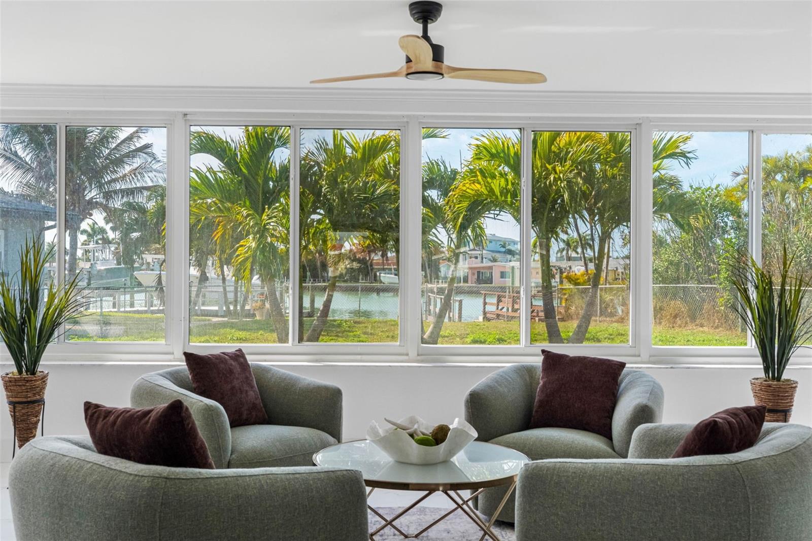 Listing photo id 12 for 785 115th Avenue