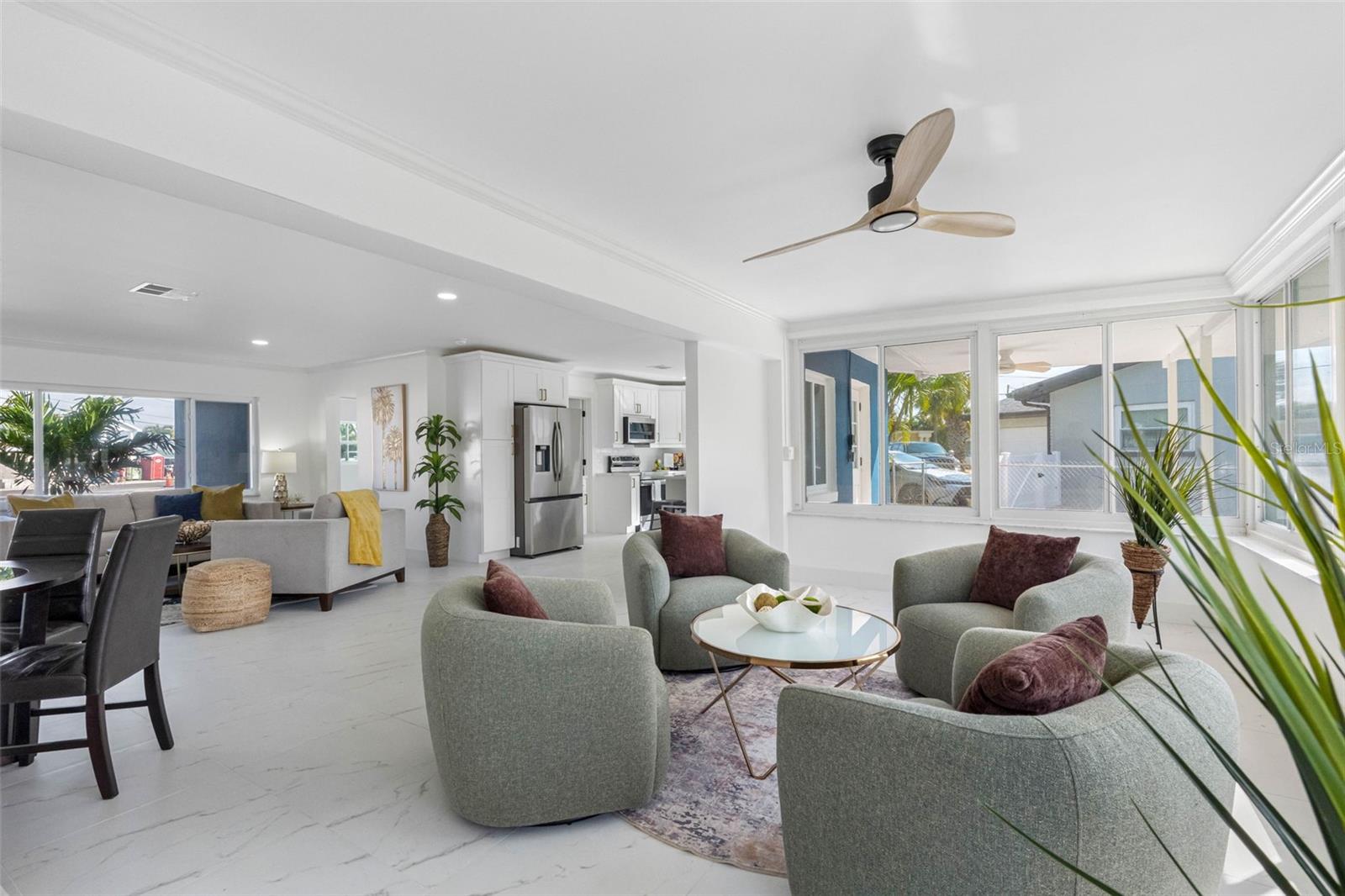 Listing photo id 13 for 785 115th Avenue