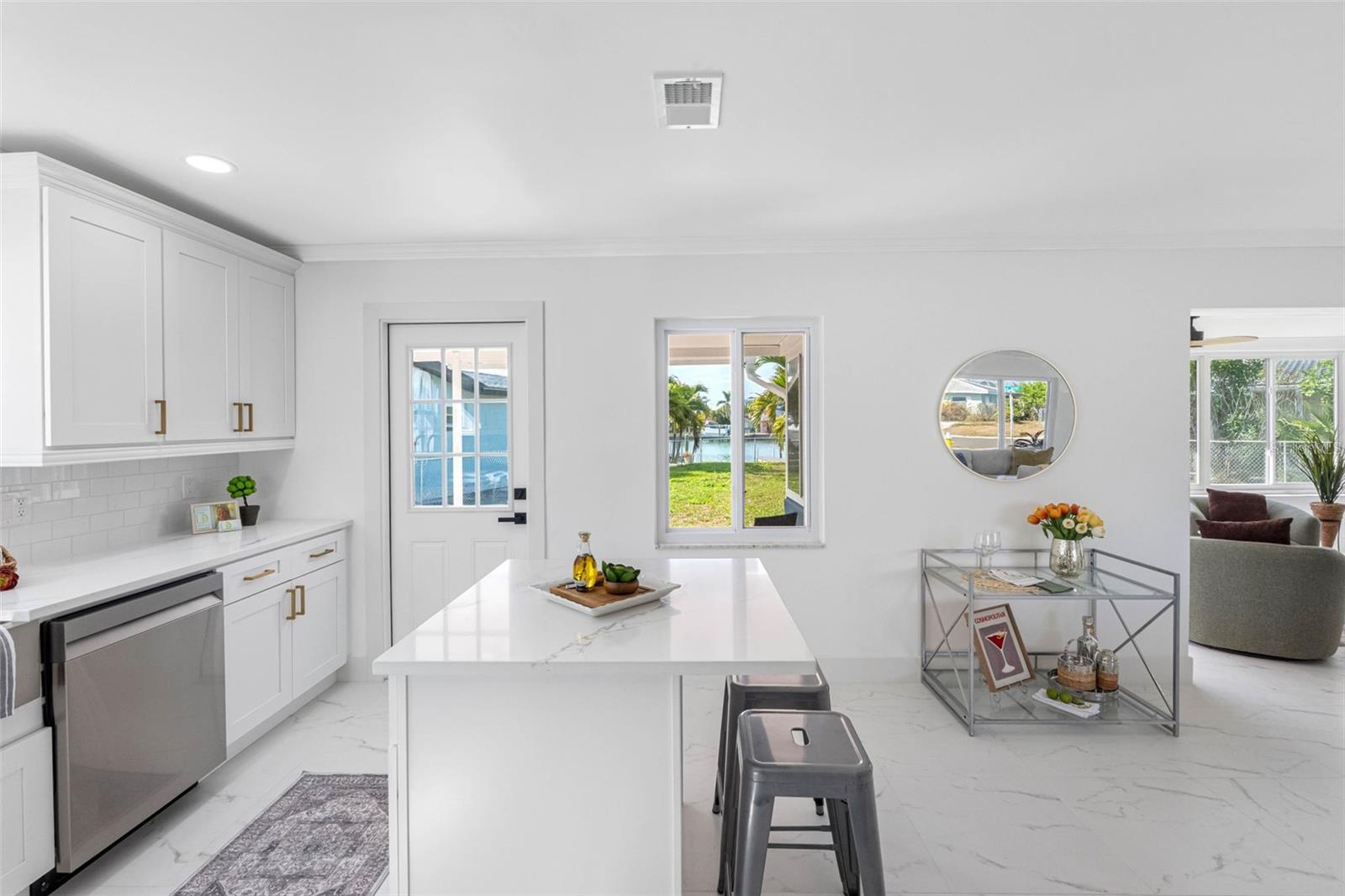 Listing photo id 16 for 785 115th Avenue